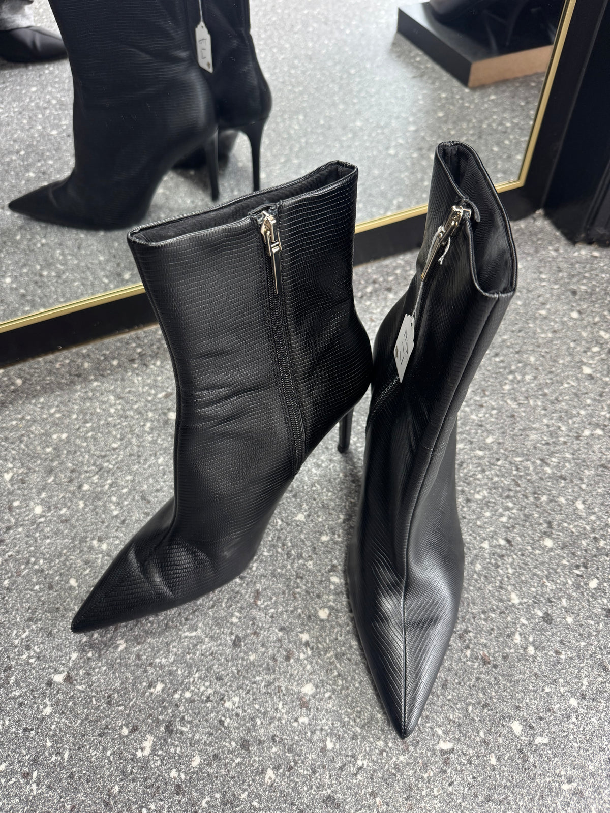 Zara Black Textured Pointed-Toe Stiletto Ankle Boots – Size 8