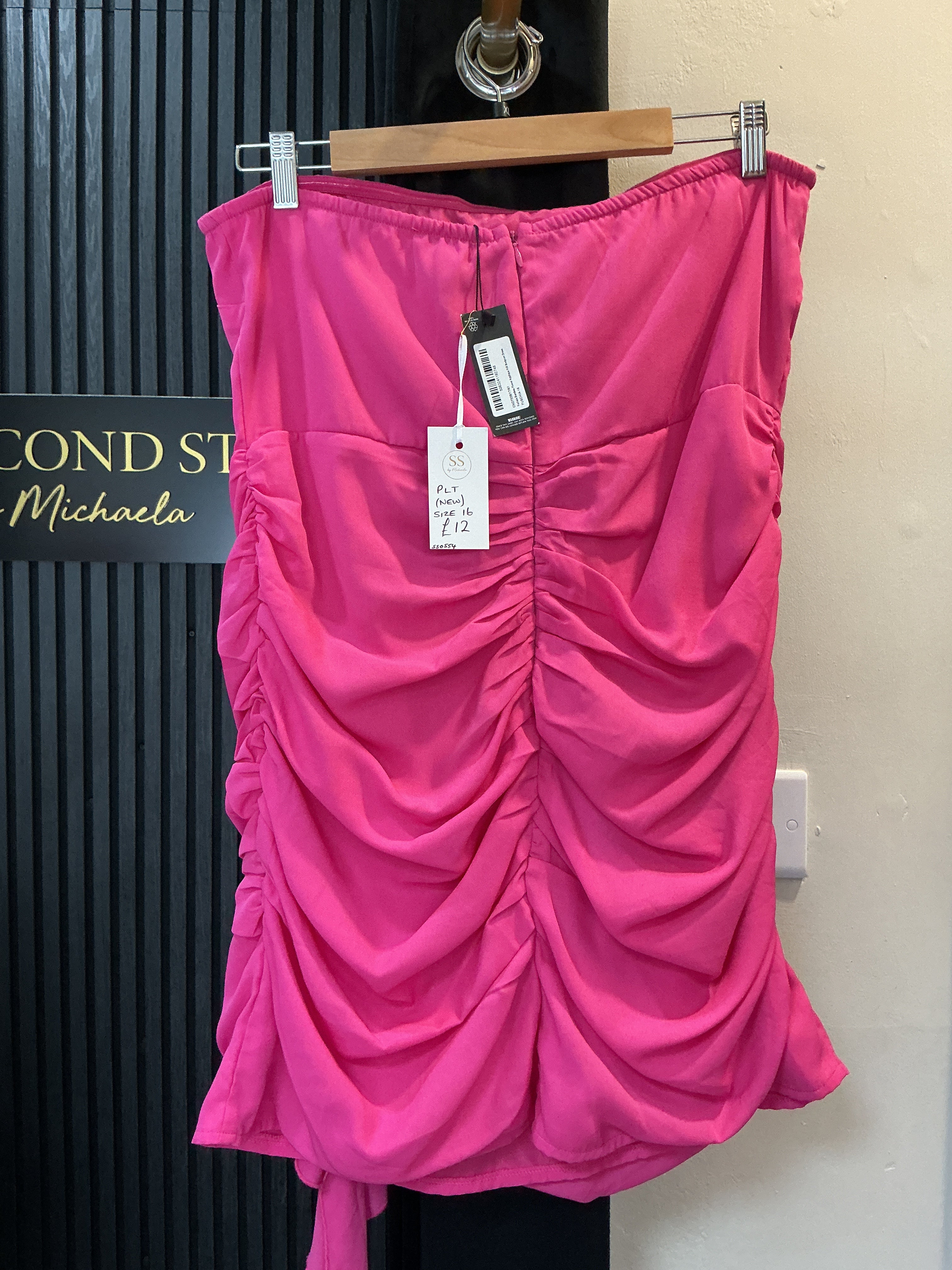 PrettyLittleThing Pink Ruched Bandeau Mini Dress – NWT size 16