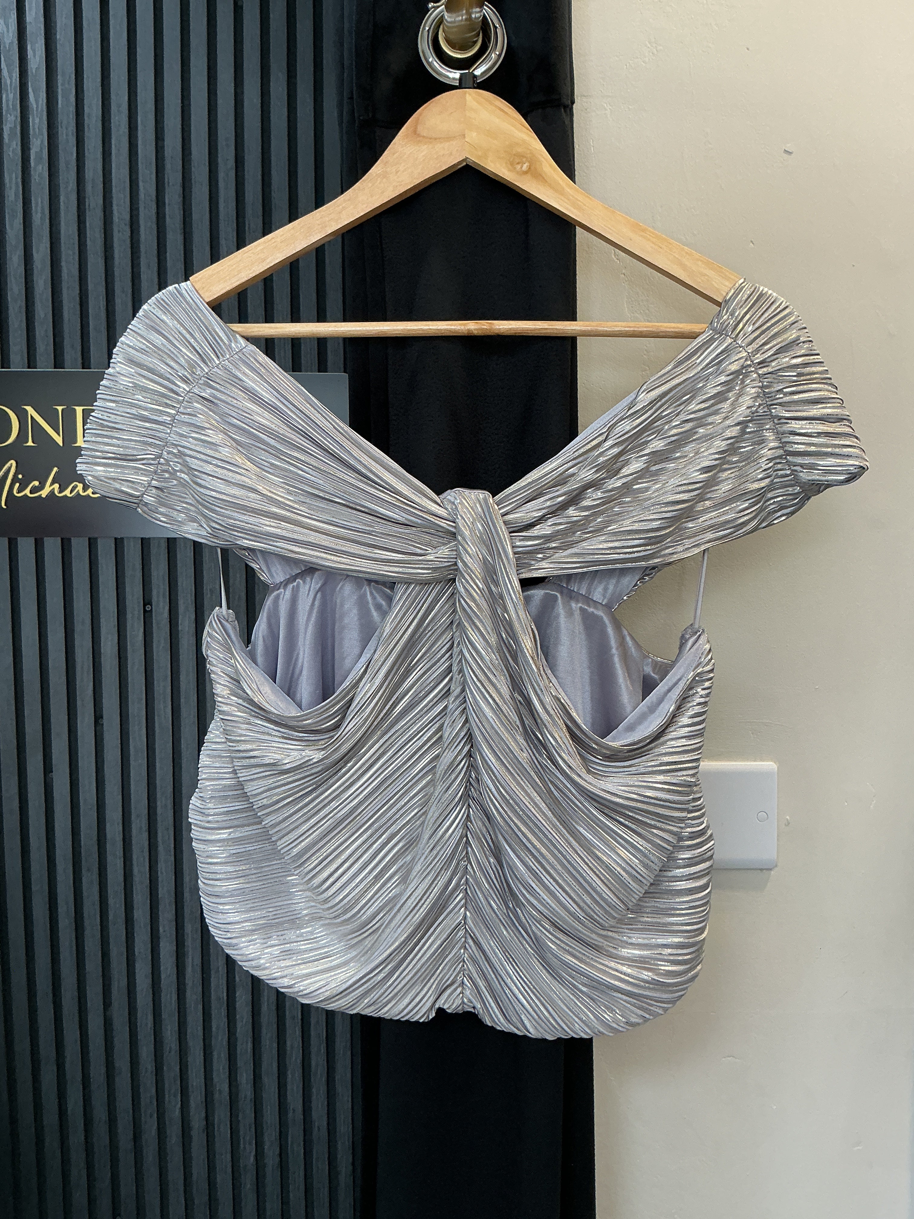 River Island Silver Metallic Twist Bardot Crop Top – Size 20 (NWT)