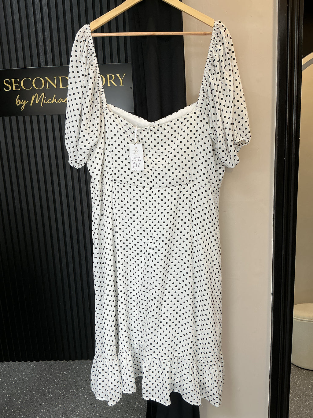 Boohoo White & Black Polka Dot Puff Sleeve Midi Dress – Size 24