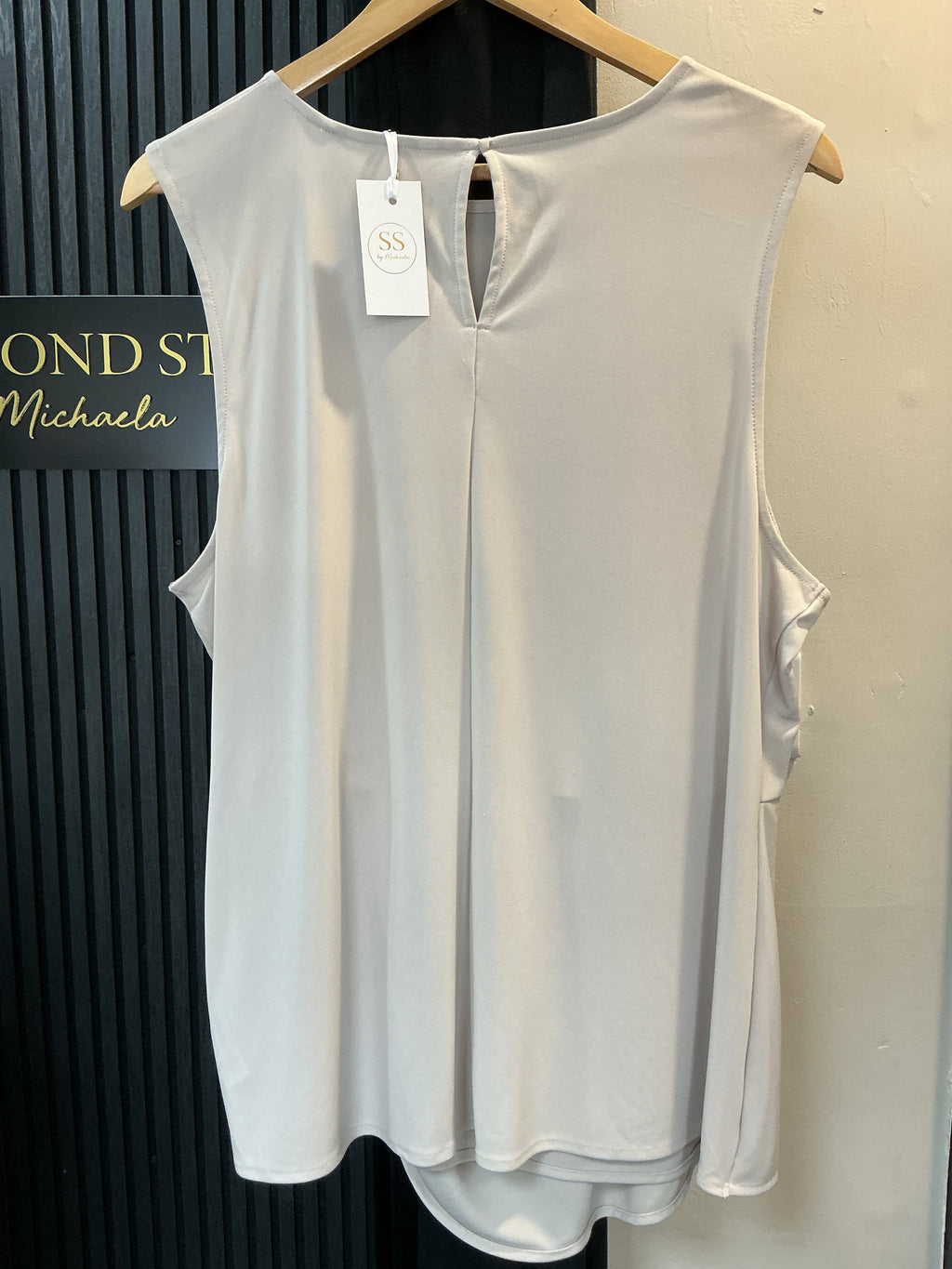 Next Cream Twist Front Sleeveless Top – Size 20