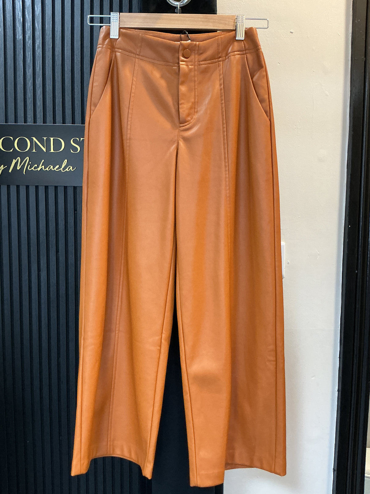 Stradivarius Cognac Faux Leather Culottes – Size 6 NWT
