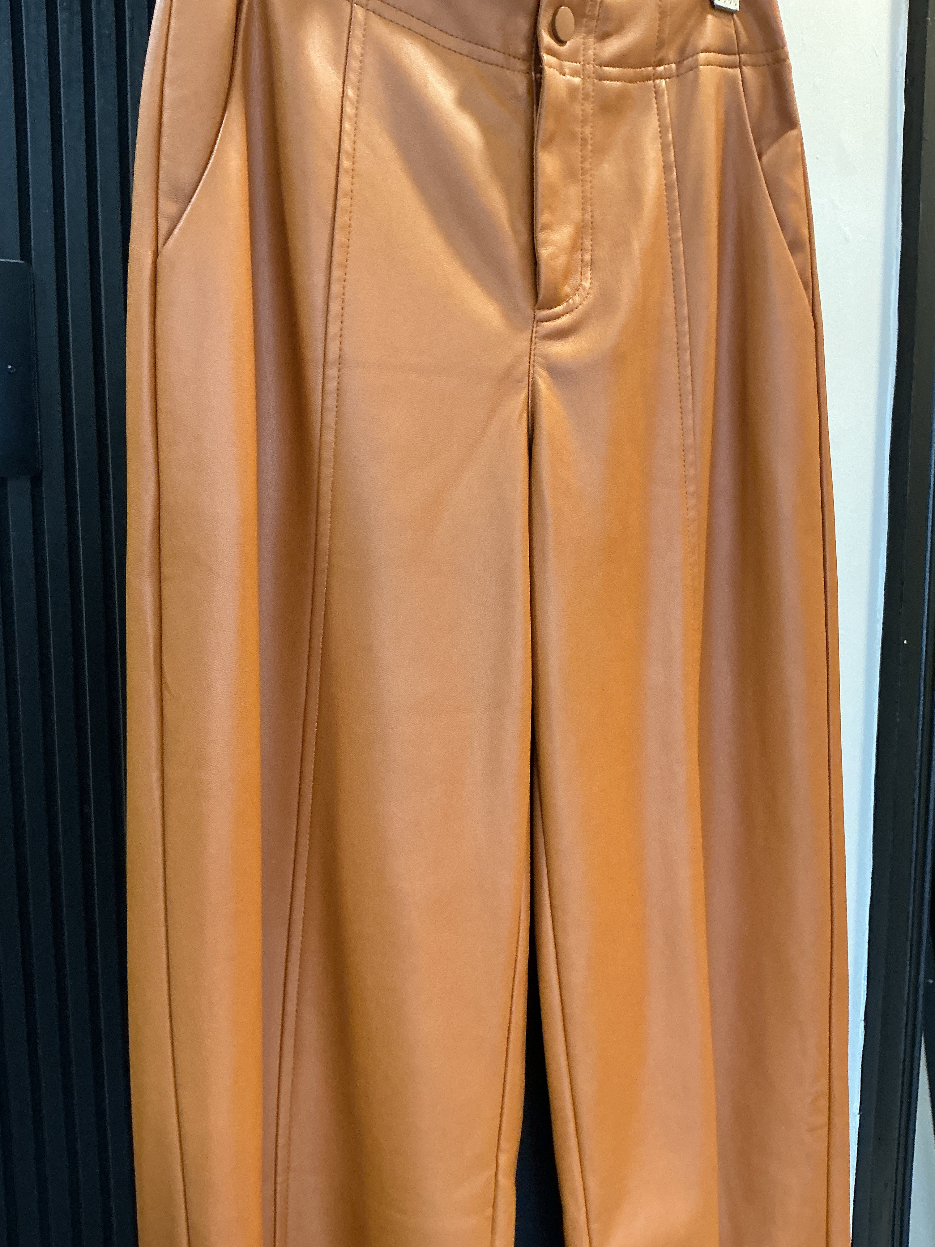 Stradivarius Cognac Faux Leather Culottes – Size 6 NWT