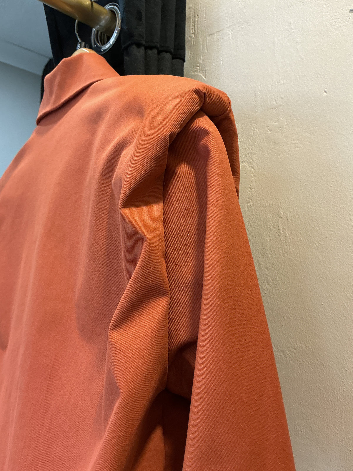 PLT Rust Cropped Padded Shoulder Blazer – Size 8
