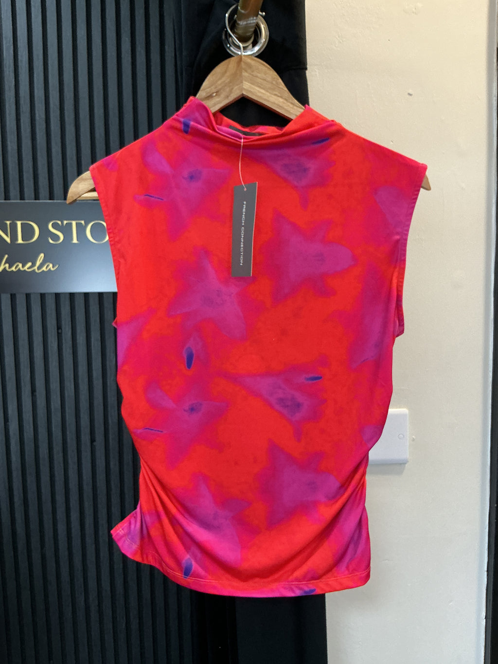French Connection Pink & Red Printed Ruched Top – Size S New