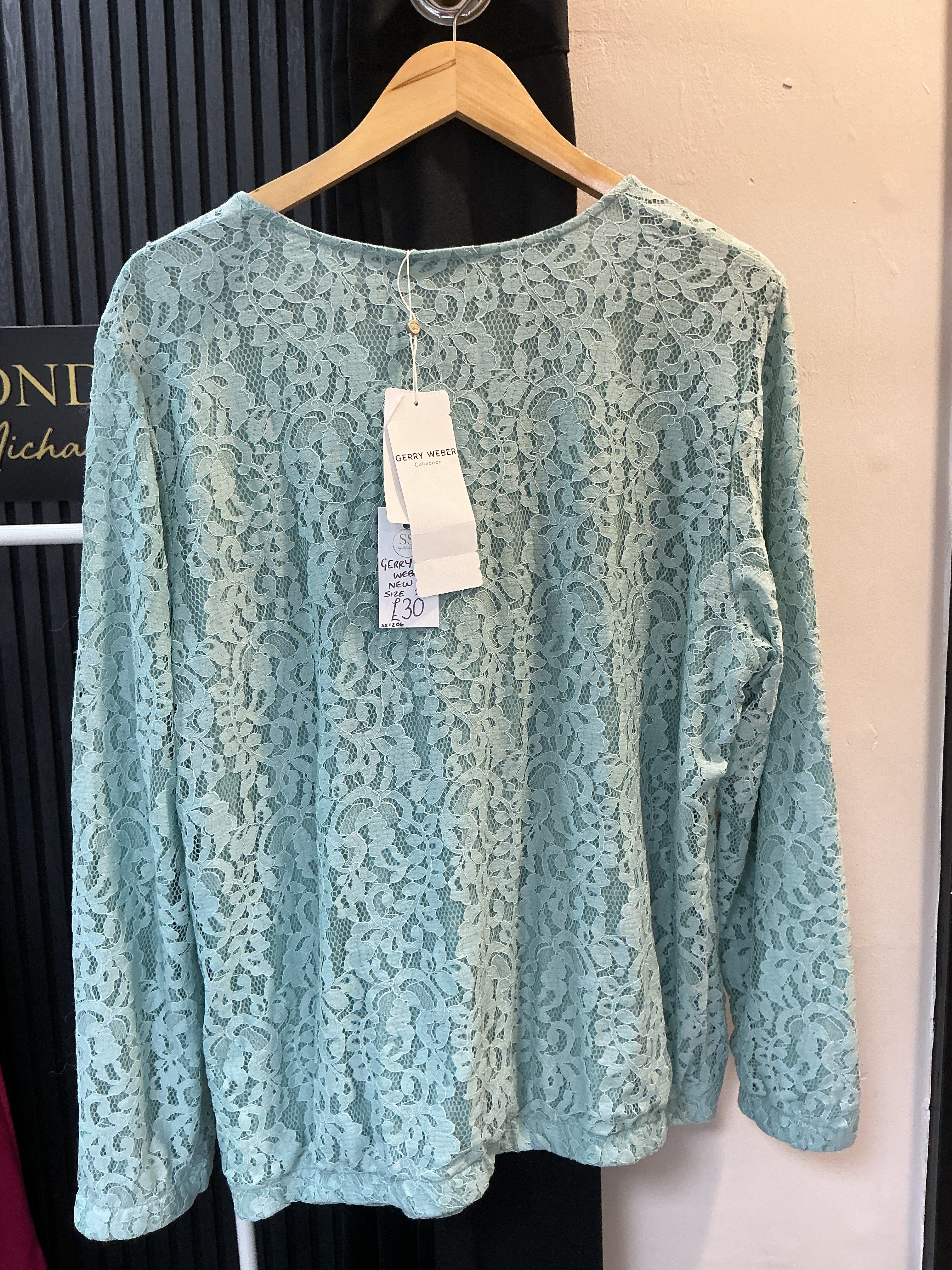 Gerry Weber Mint Green Lace Zip Jacket – Size 20 New