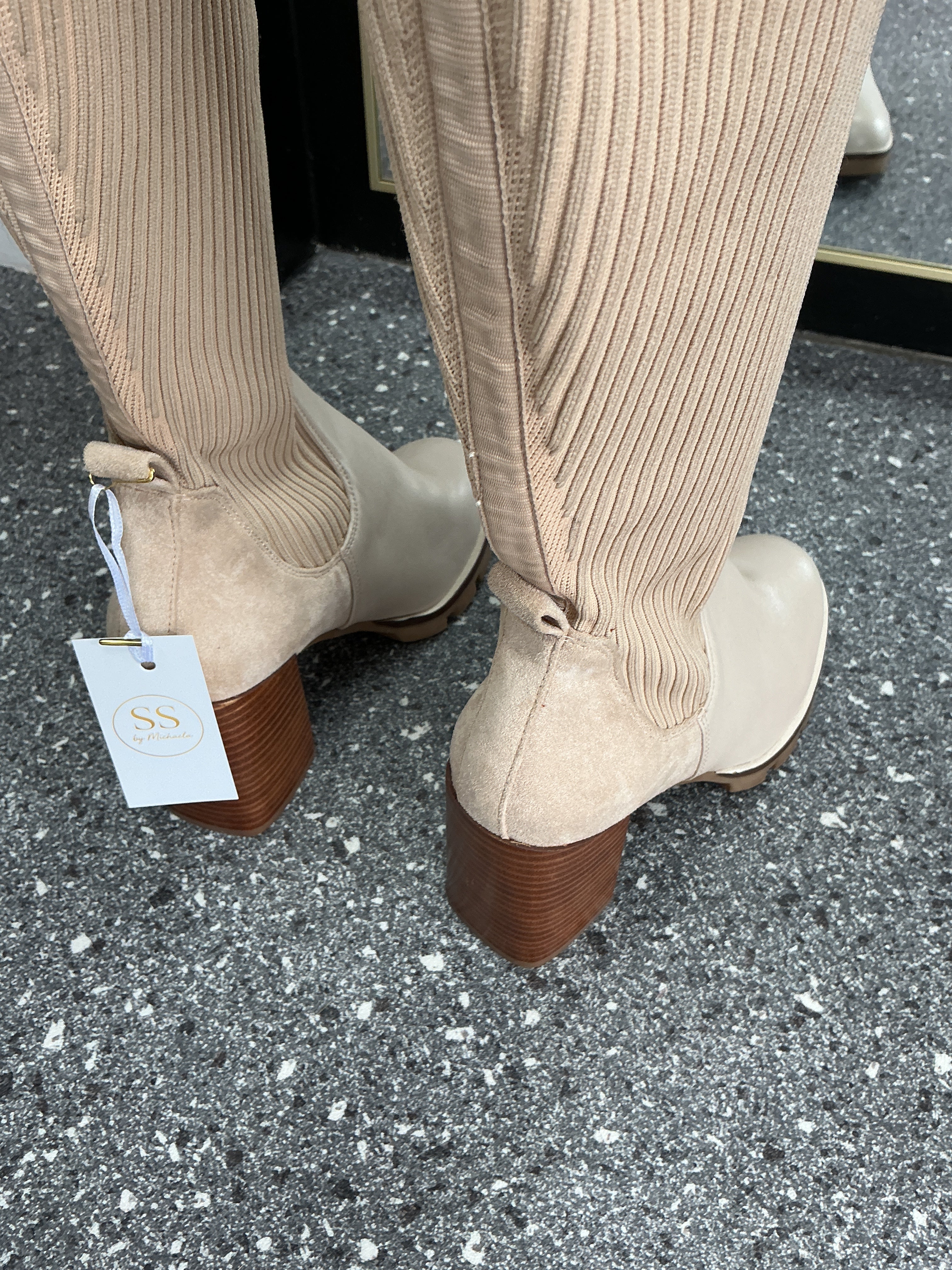 River Island Cream Ribbed Knee High Boots – Size 5 New