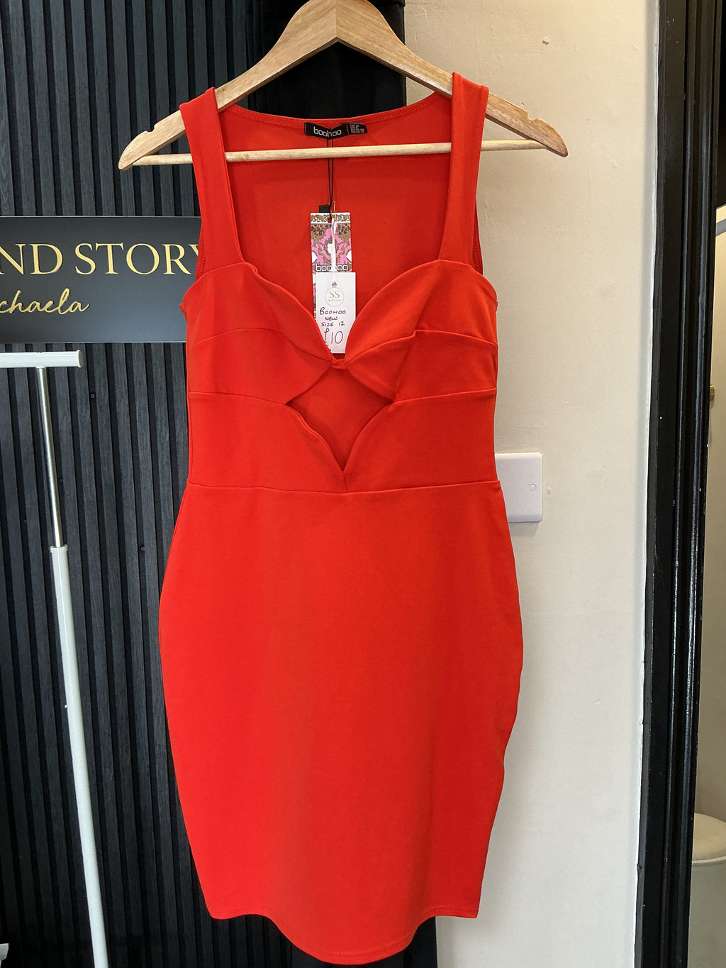 Boohoo Red Cut-Out Bodycon Mini Dress – Size 12 New