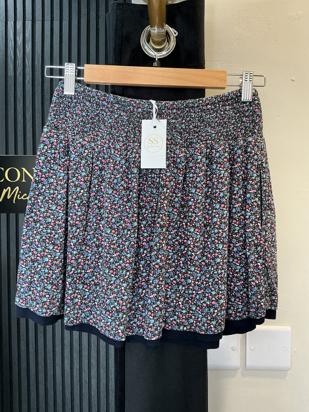 Superdry Navy Ditsy Floral Skater Skirt – Size XS