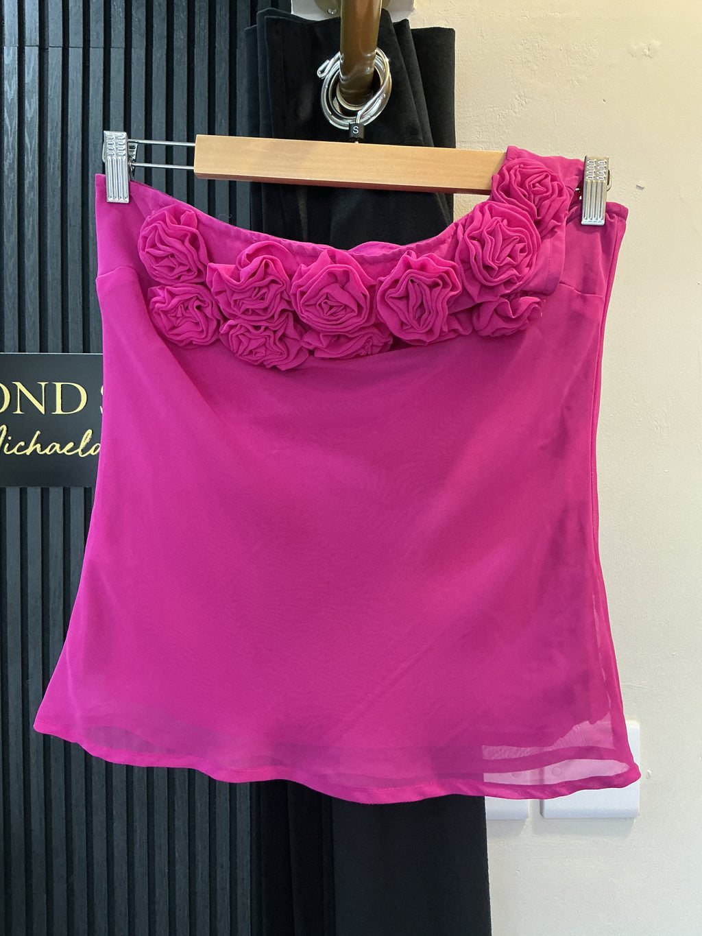 Et Vous Pink Floral Appliqué One-Shoulder Top – Size 10 New