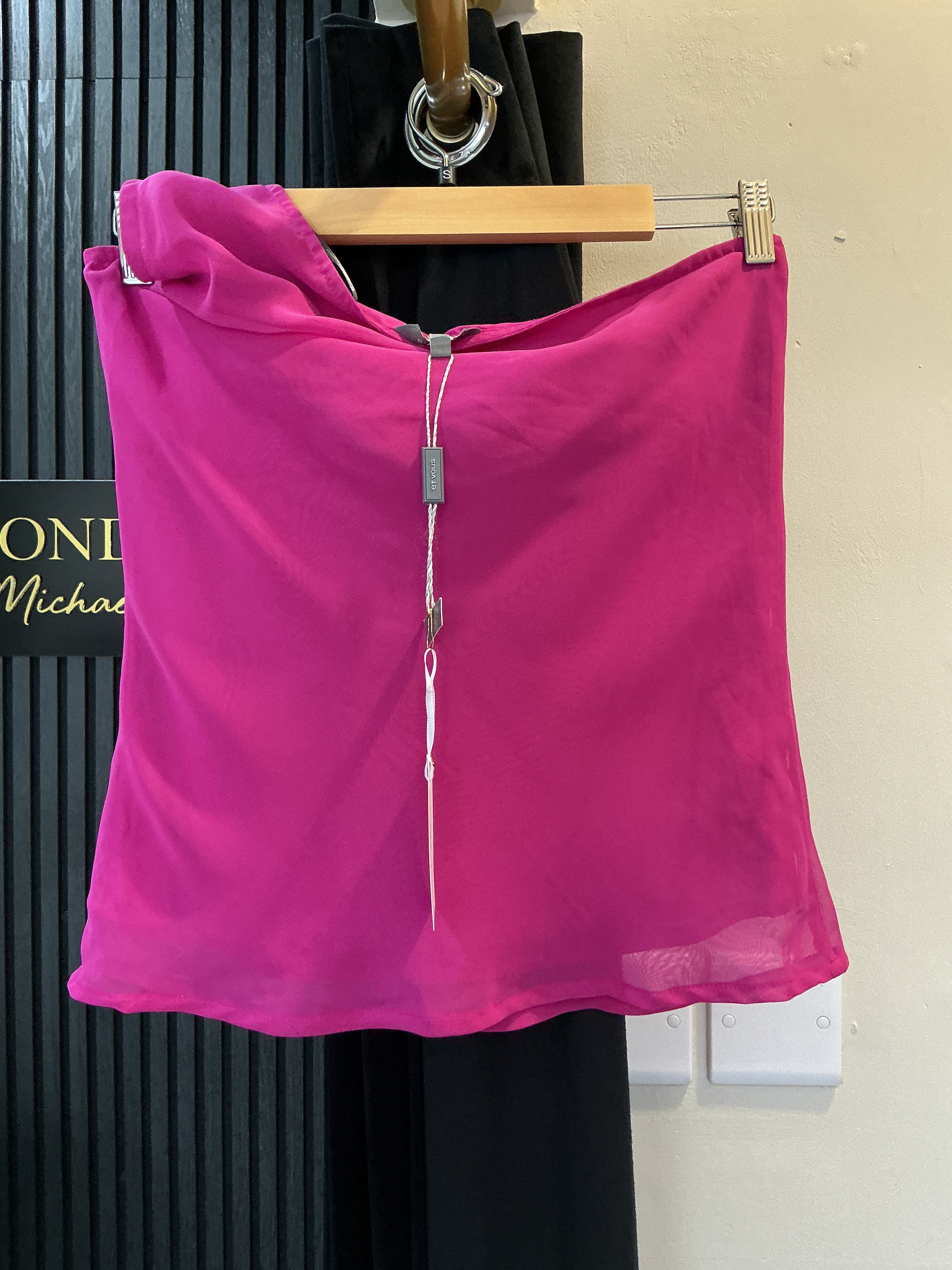 Et Vous Pink Floral Appliqué One-Shoulder Top – Size 10 New