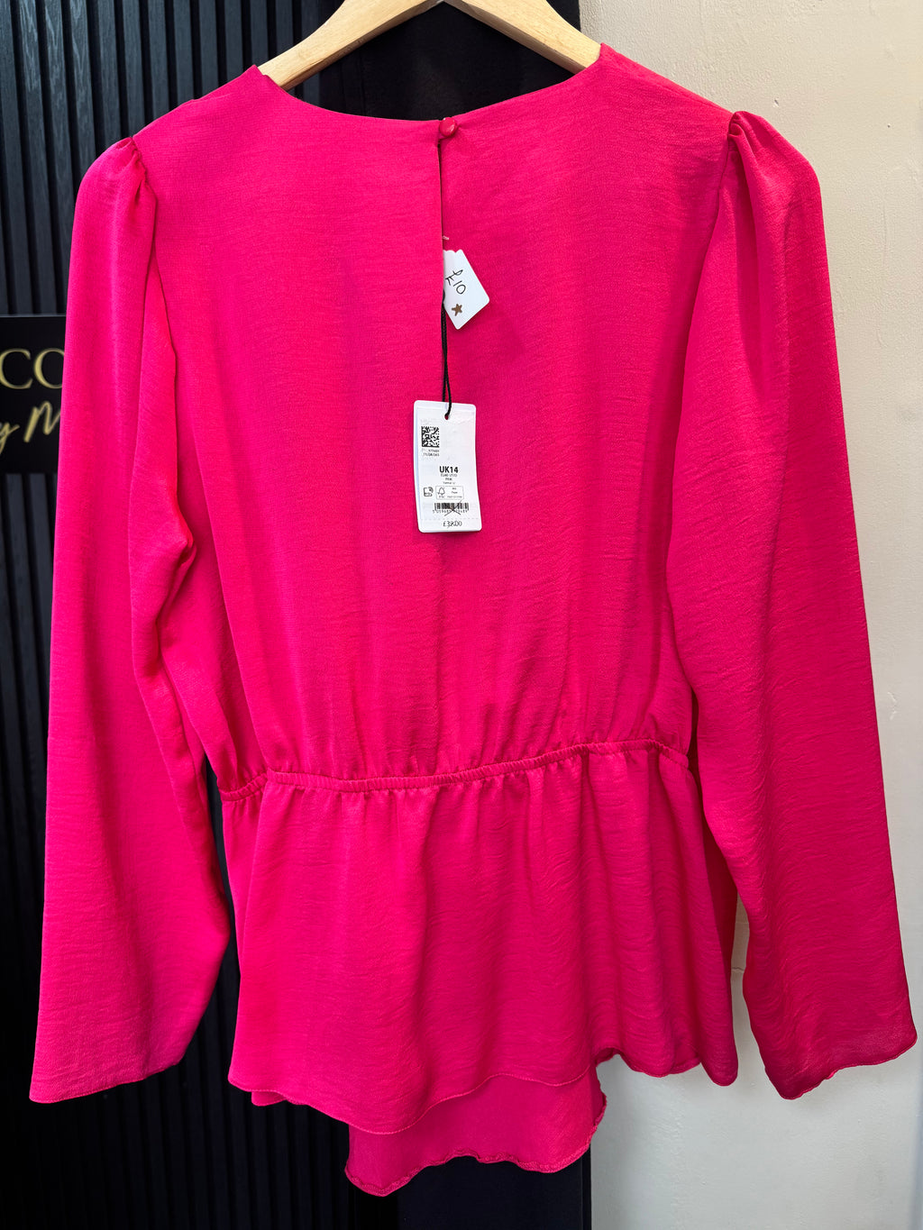 M&Co Hot Pink Twist Front Peplum Top – Size 14 New