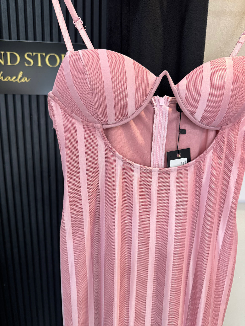 I Saw It First Pink Mesh Corset Midi Dress – Size 12 New