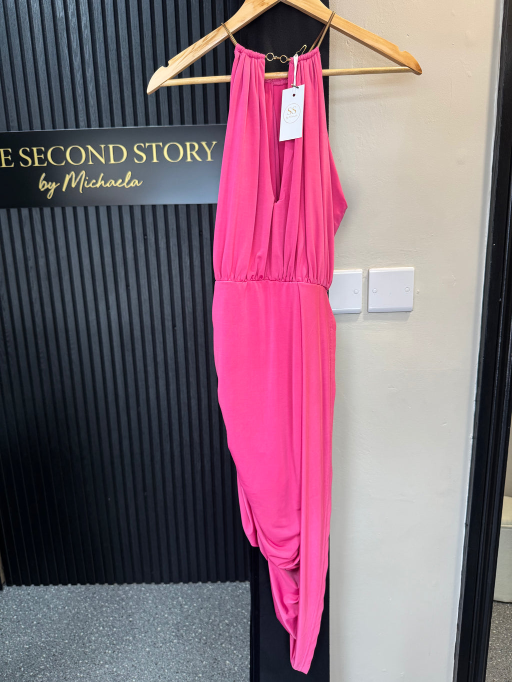Lipstick Boutique Hot Pink Draped Halterneck Midi Dress – Size 12