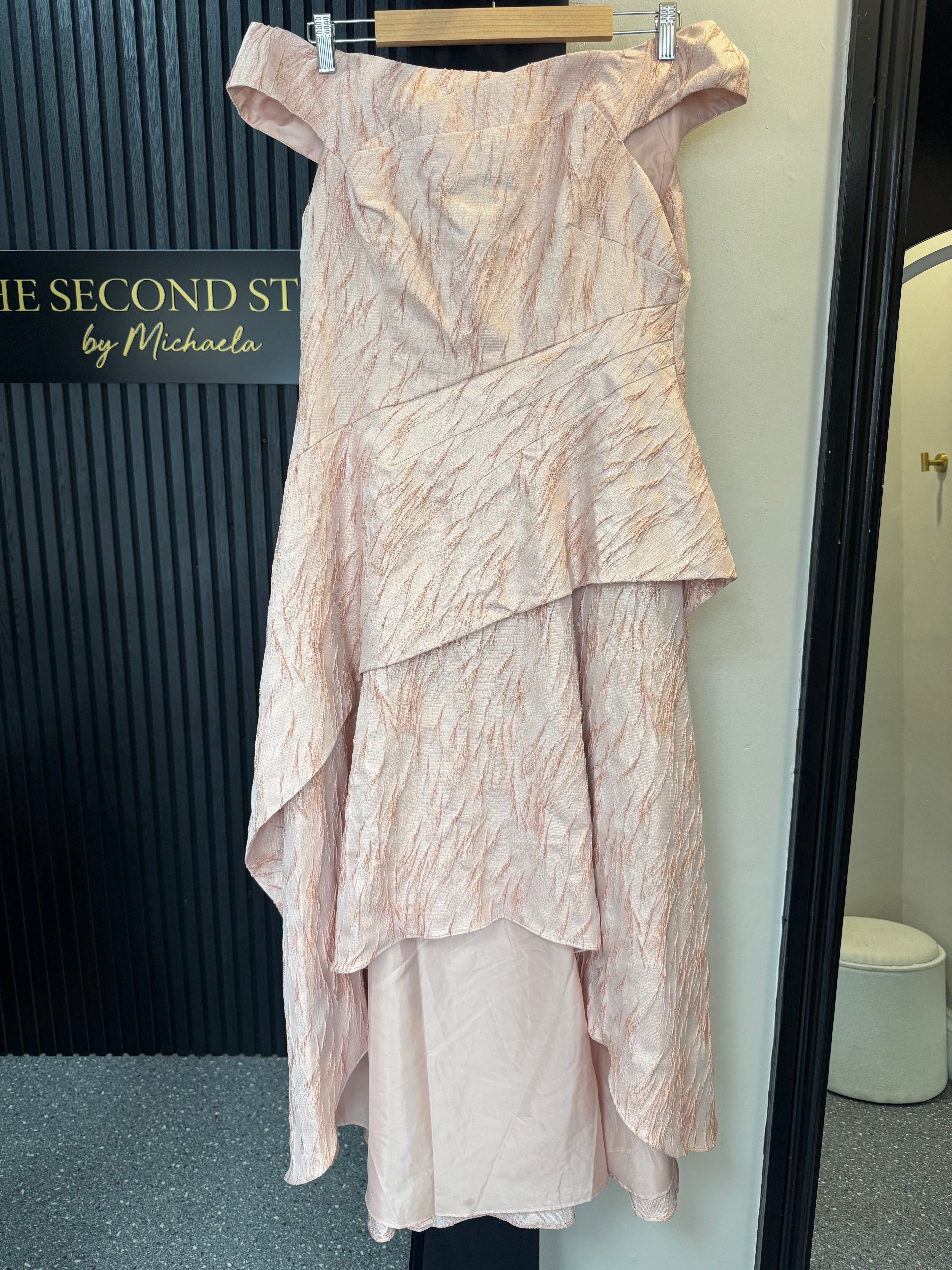 Adrianna Papell Blush Pink Metallic Jacquard Bardot High-Low Dress – Size 14