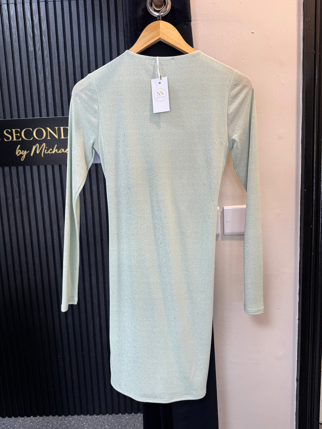 River Island Mint Ruched Mini Dress – Size 6