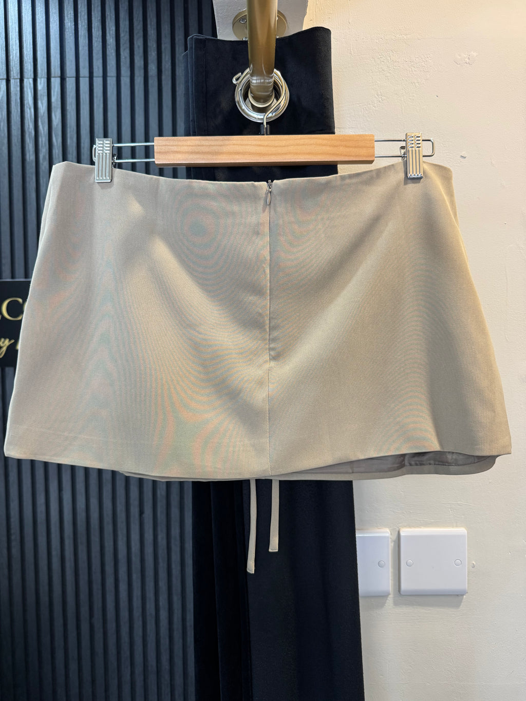 PrettyLittleThing Khaki Lace-Up Mini Skirt – Size 14 Petite New