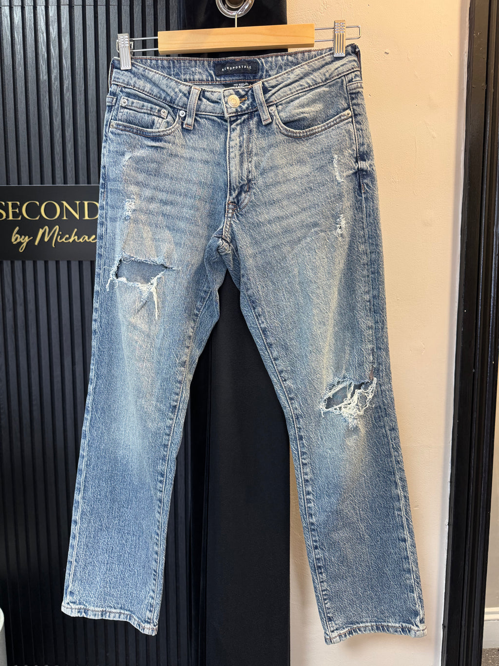 Aeropostale Distressed Straight Leg Jeans – UK 6