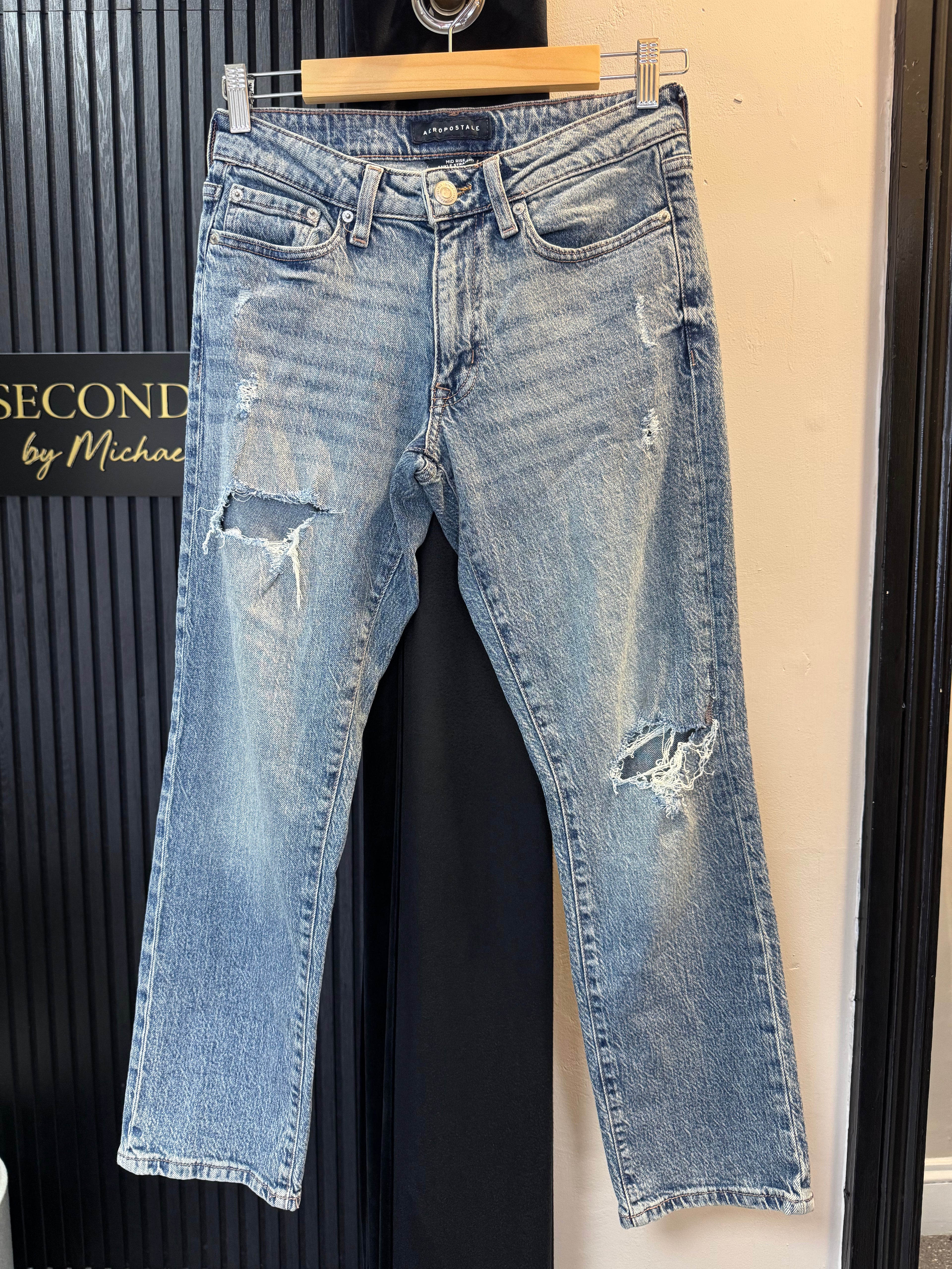 Aeropostale Distressed Straight Leg Jeans – UK 6