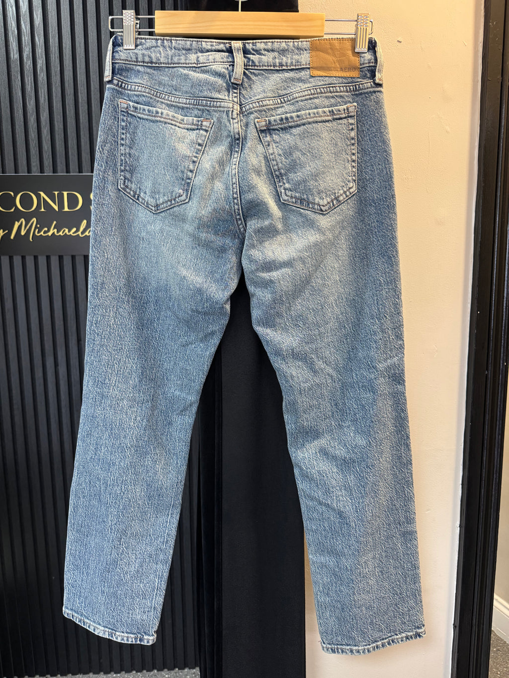 Aeropostale Distressed Straight Leg Jeans – UK 6