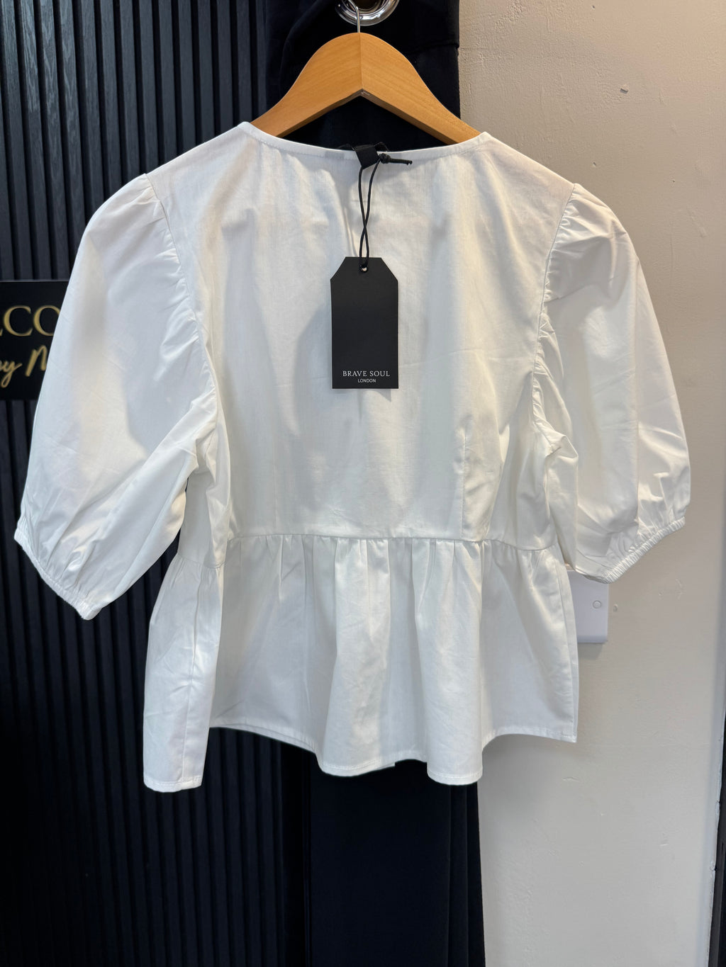 Brave Soul White Triple Tie Front Peplum Top – Size XS New