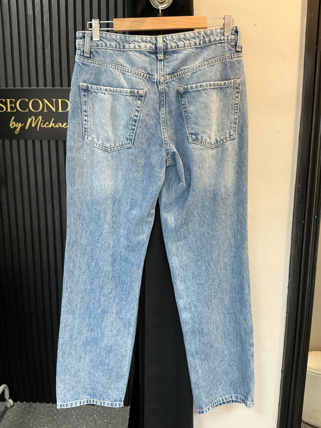 H&M Divided Light Acid Wash Straight Leg Jeans – Size 12