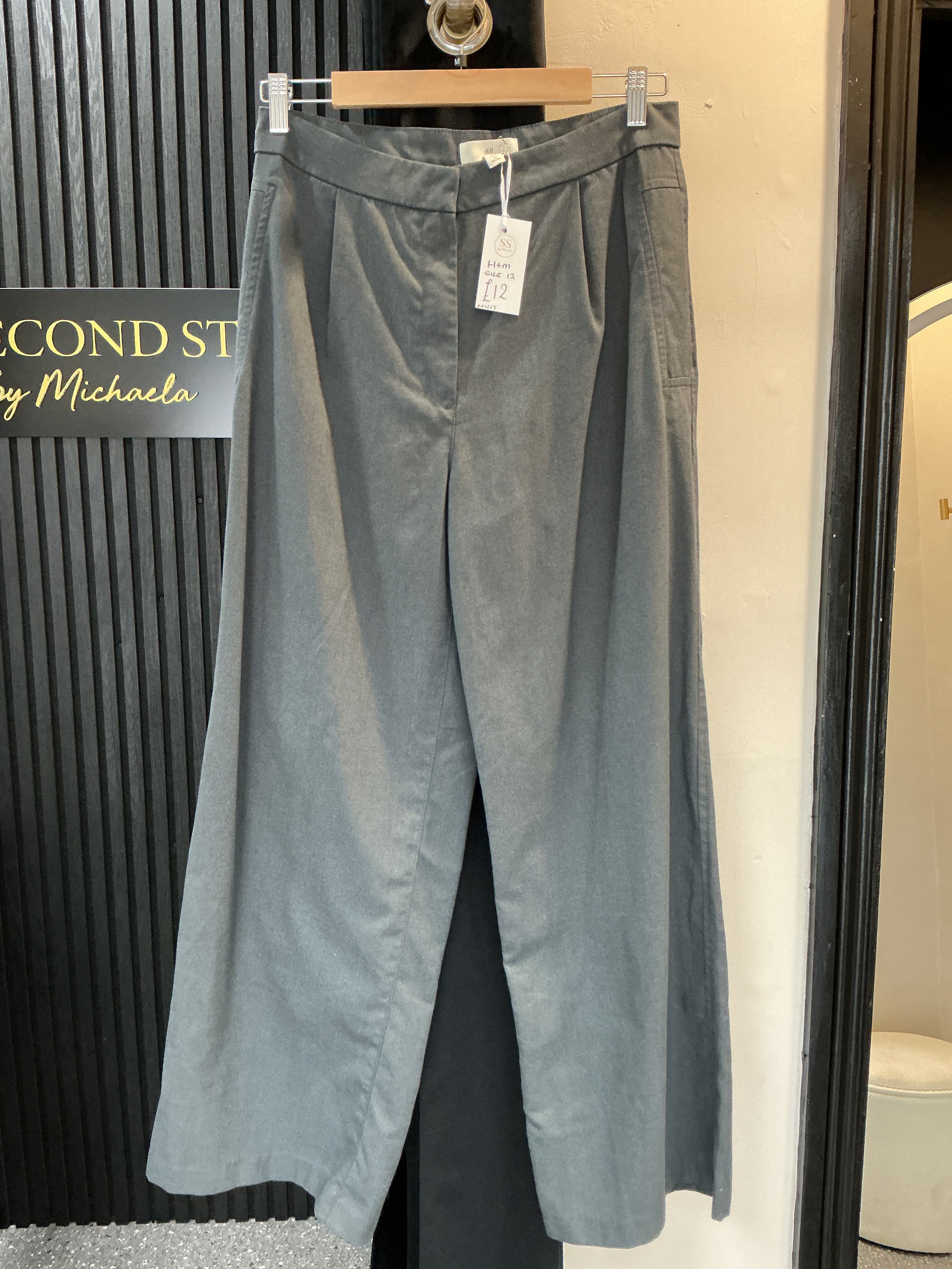 H&M Grey Wide Leg Tailored Trousers – Size 12