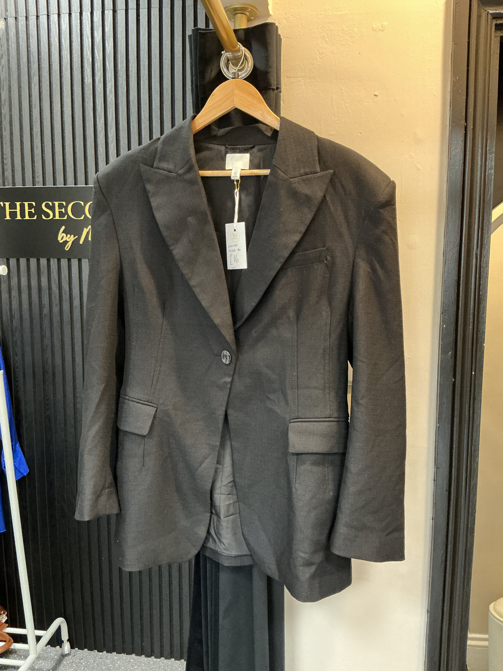 H&M Black Tailored Longline Blazer – Size 16