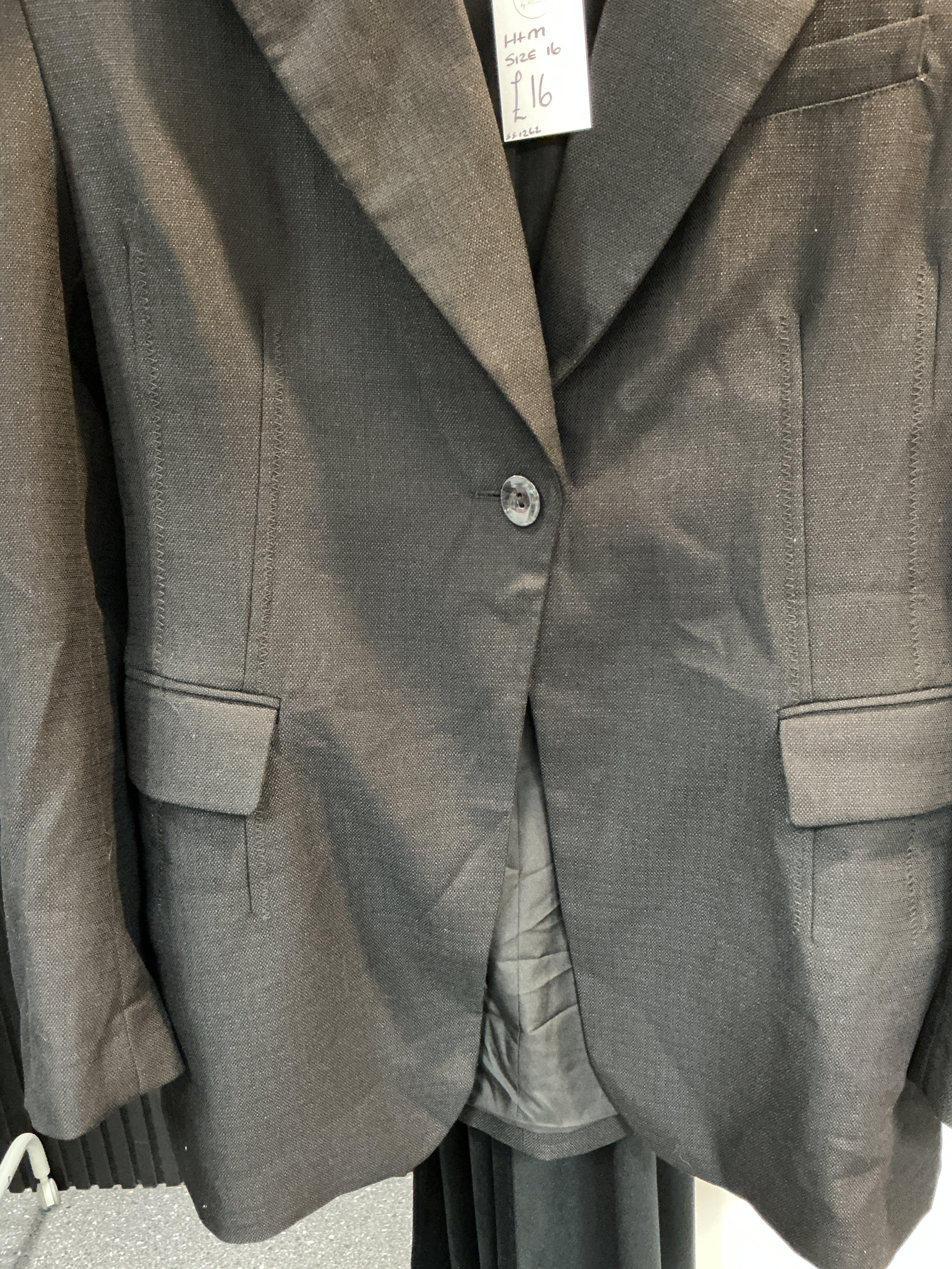 H&M Black Tailored Longline Blazer – Size 16