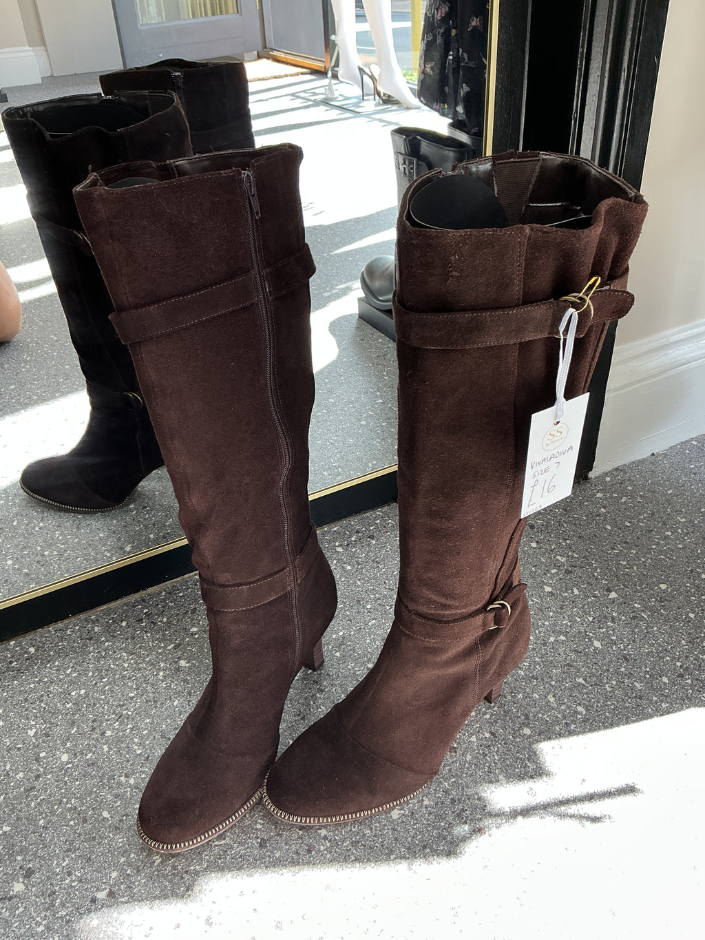 Viva La Diva Brown Suede Buckle Knee High Boots – Size 7