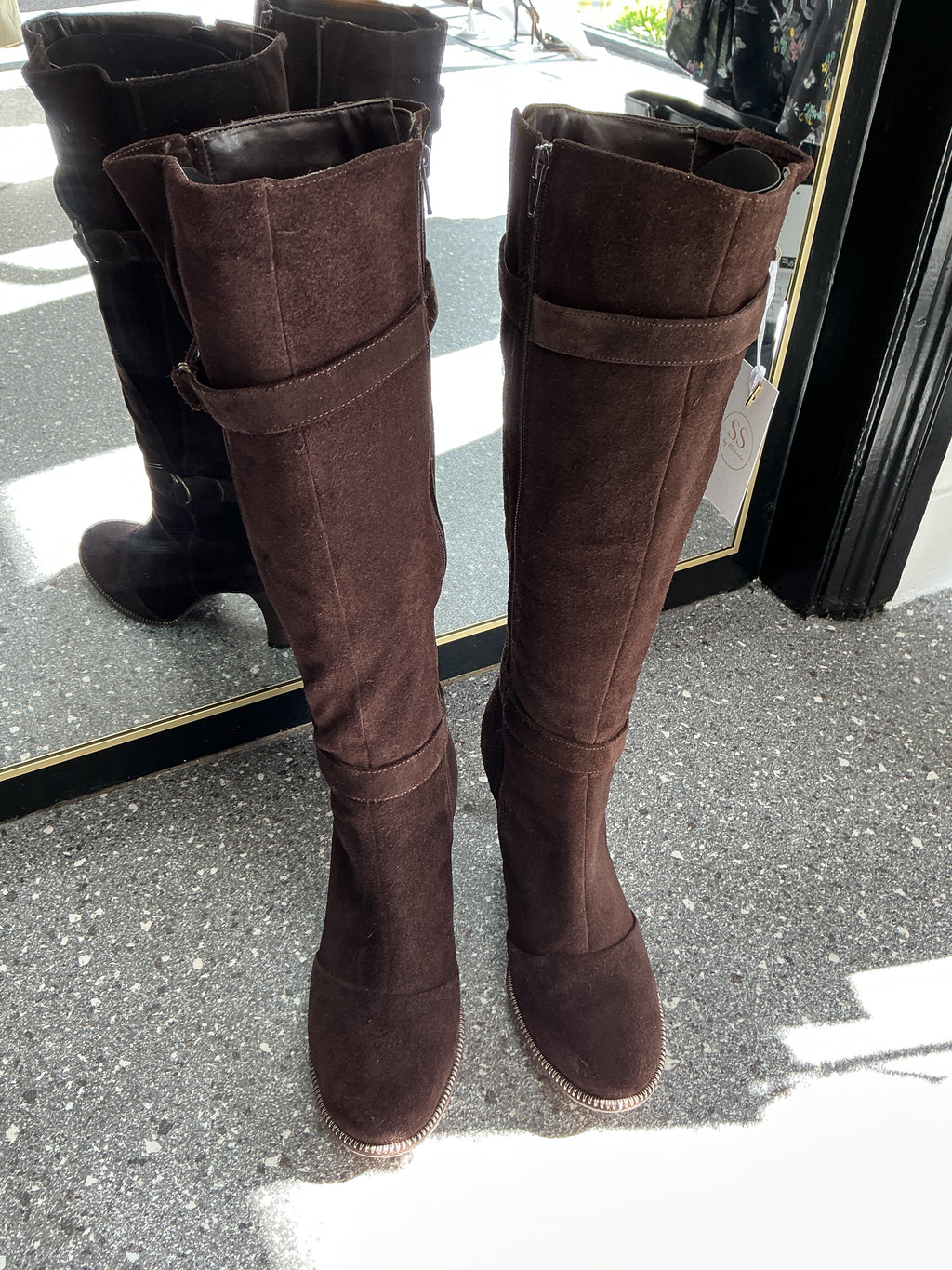 Viva La Diva Brown Suede Buckle Knee High Boots – Size 7