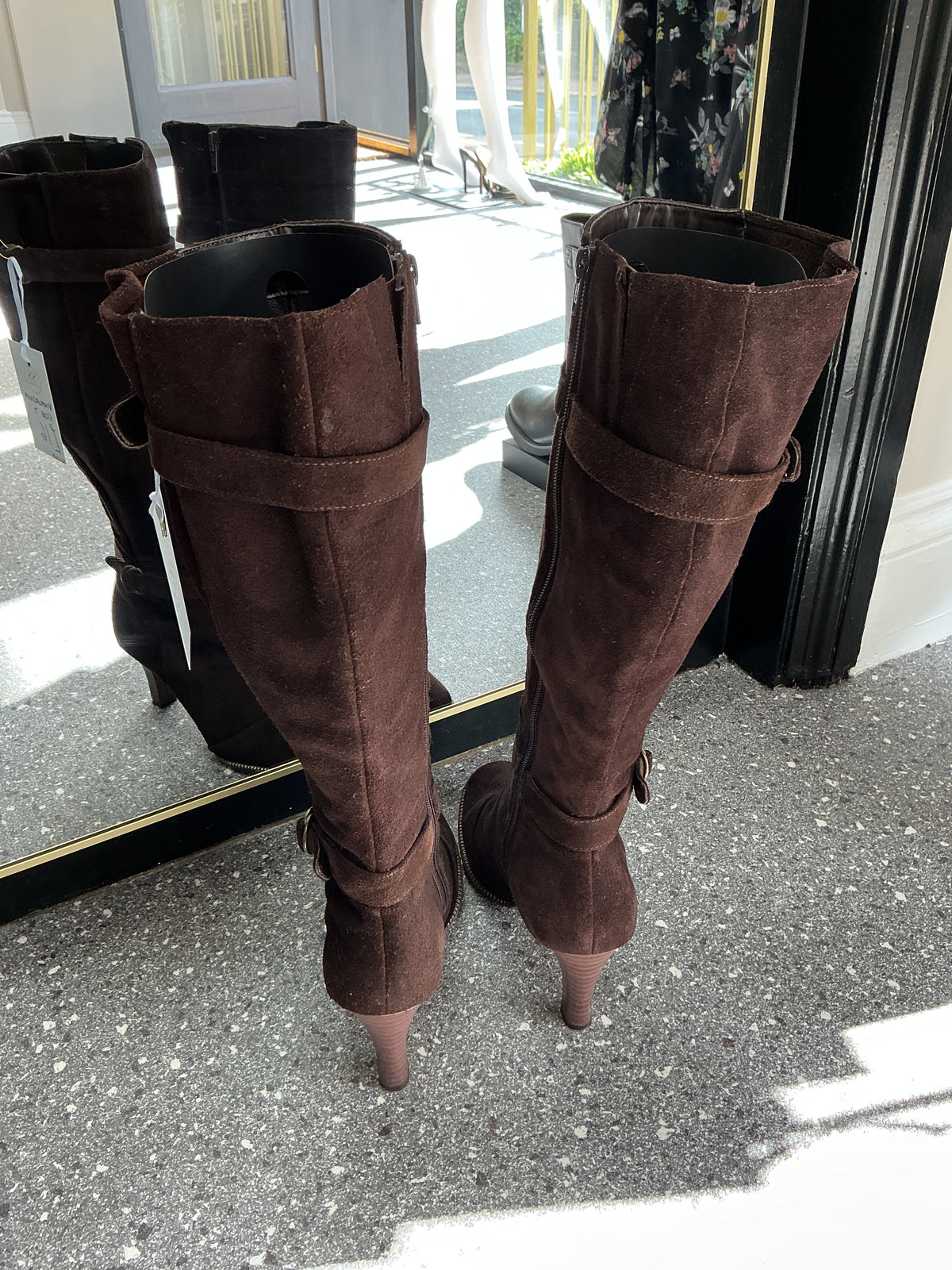 Viva La Diva Brown Suede Buckle Knee High Boots – Size 7
