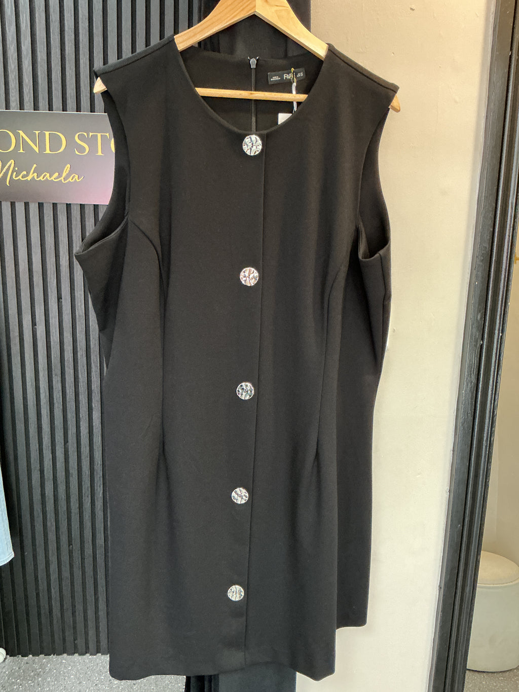 F&F Black Sleeveless Button Front Shift Dress – Size 22 New