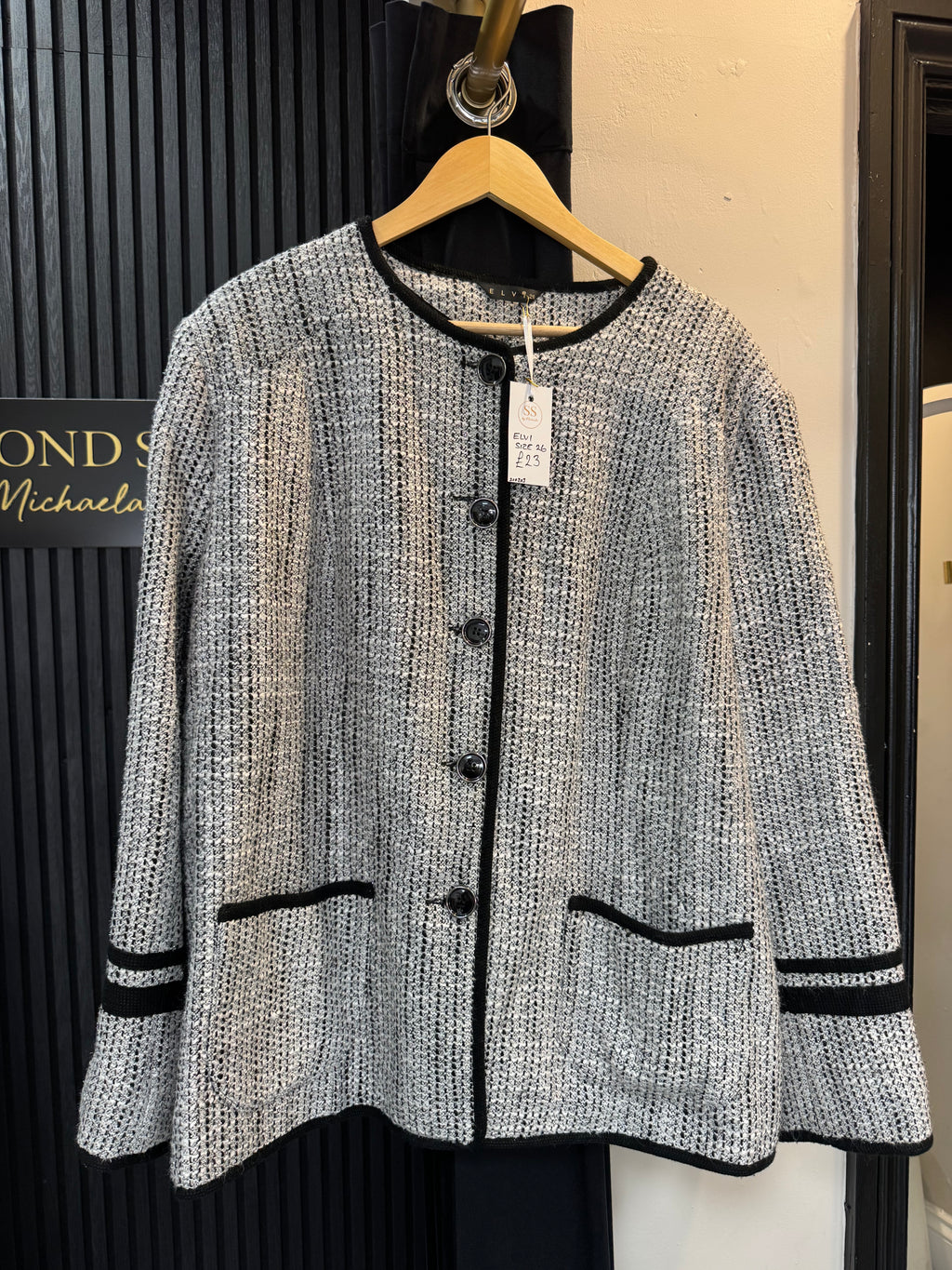 Elvi Grey & Black Textured Bouclé Jacket – Size 26