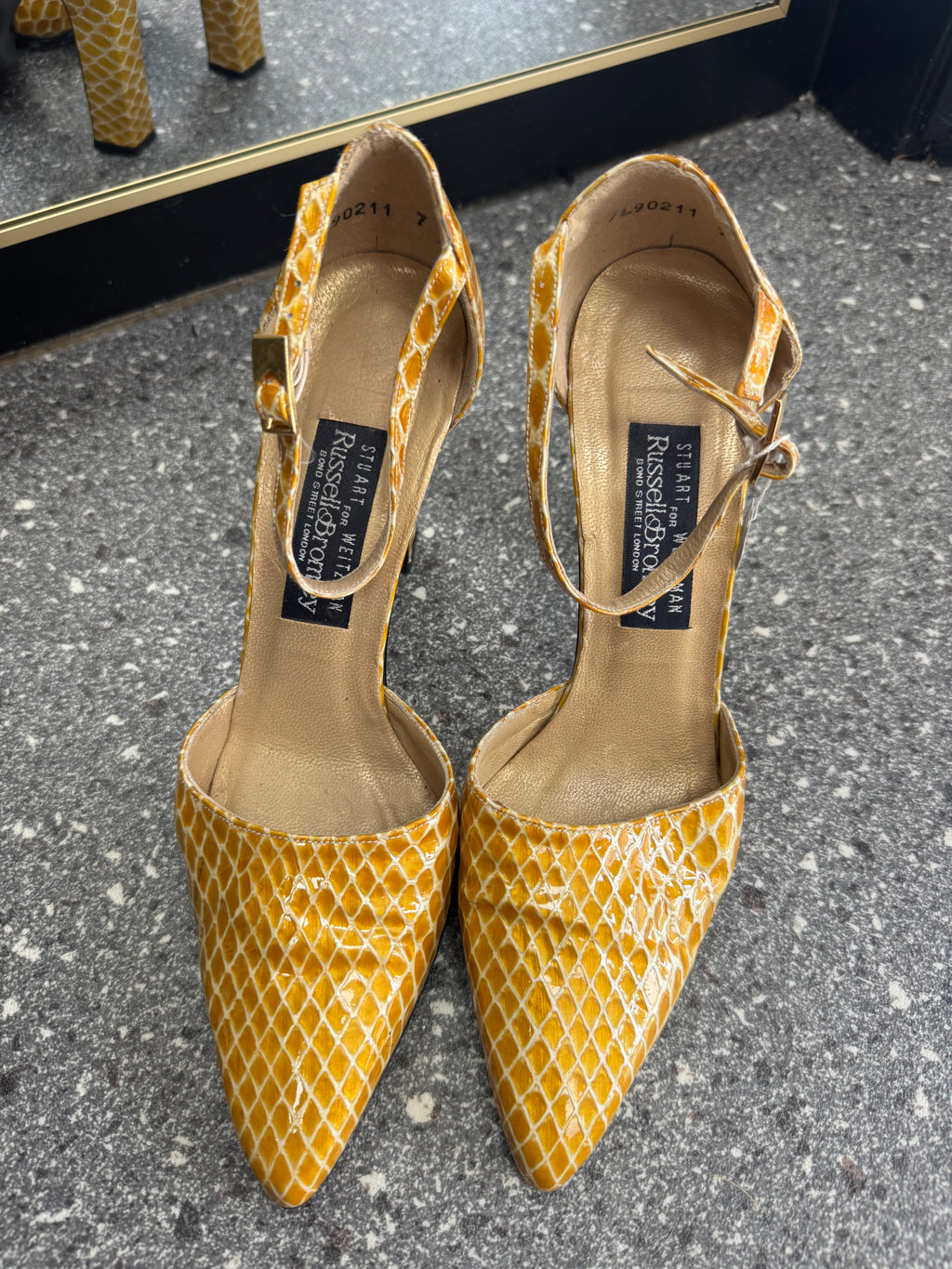 Vintage Stuart Weitzman x Russell & Bromley Mustard Snakeskin Heels Size 4