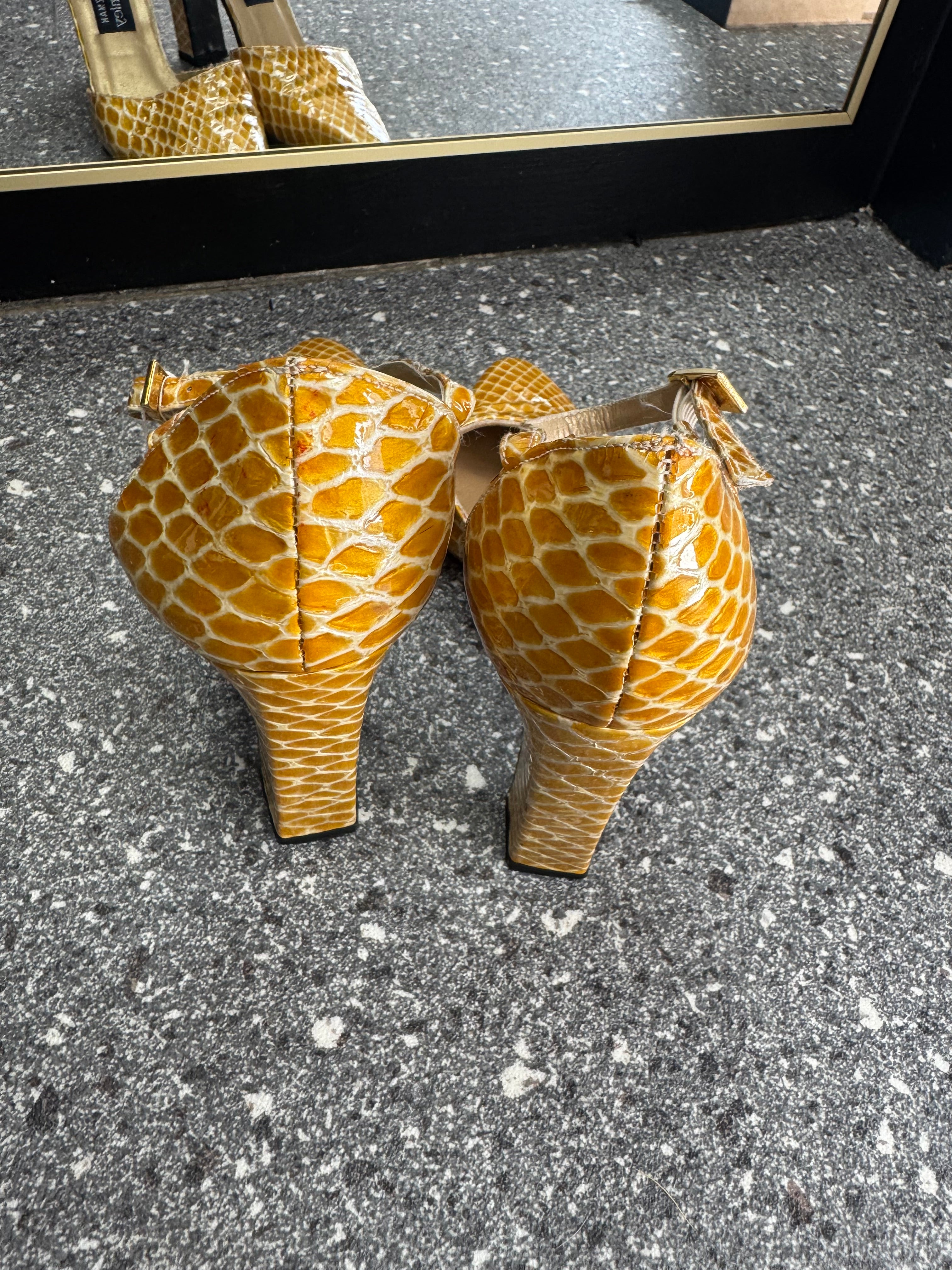 Vintage Stuart Weitzman x Russell & Bromley Mustard Snakeskin Heels Size 4