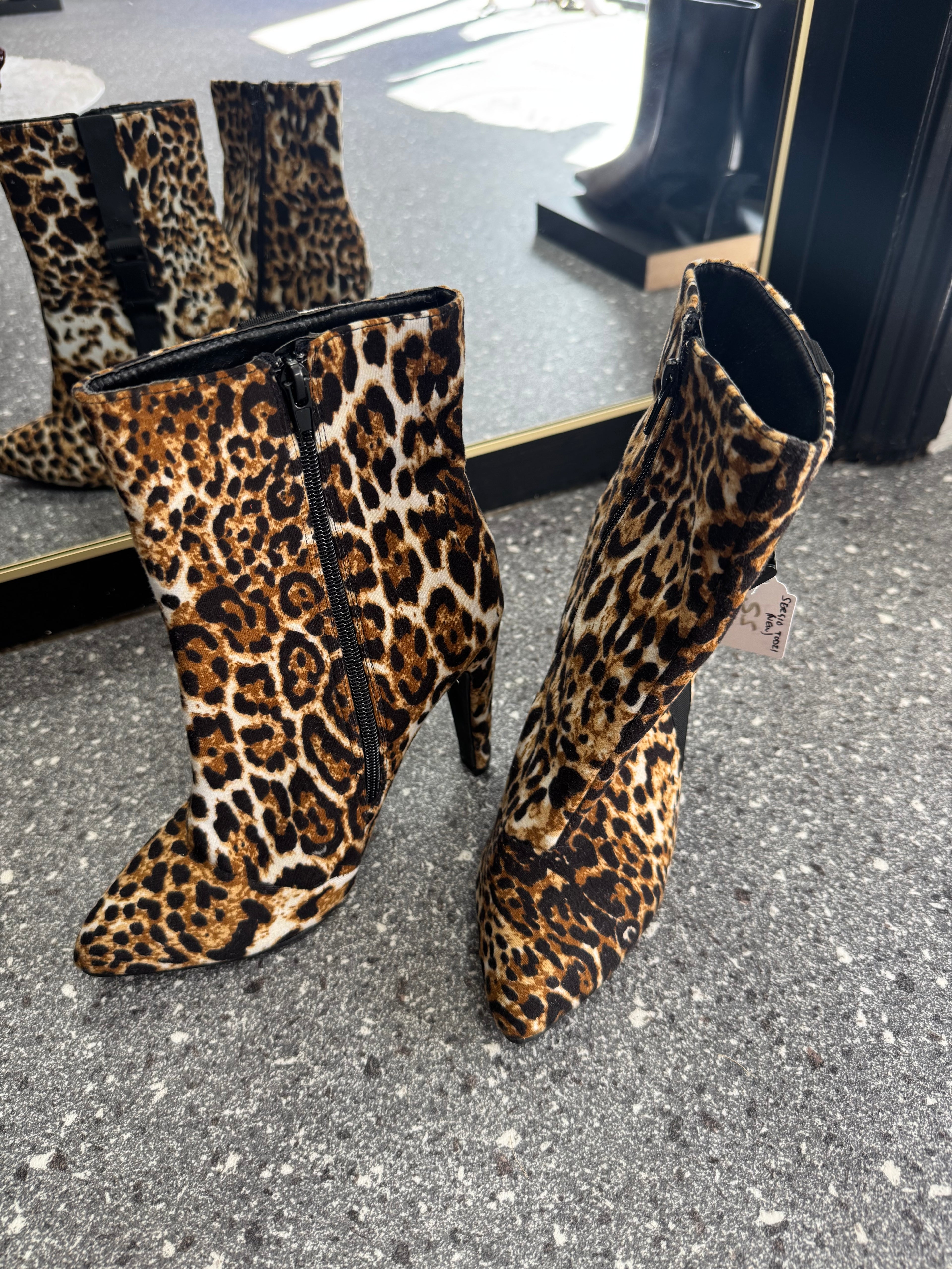 Sergio Todzi Leopard Print Heeled Ankle Boots Size 5 New