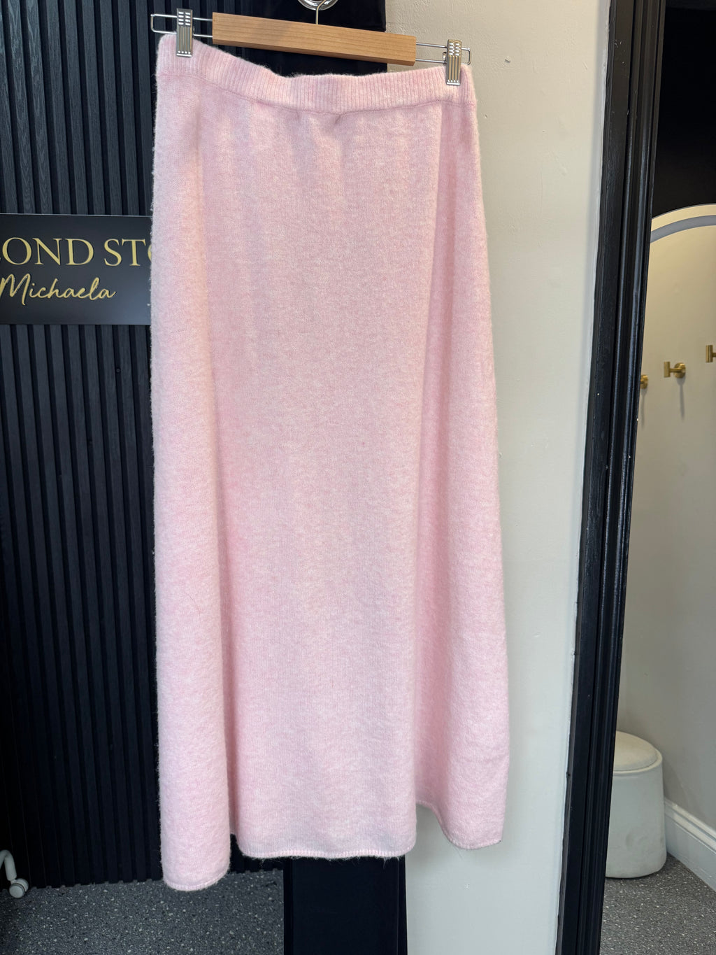 Pull&Bear Pink Knitted Maxi Skirt – Size M NWT