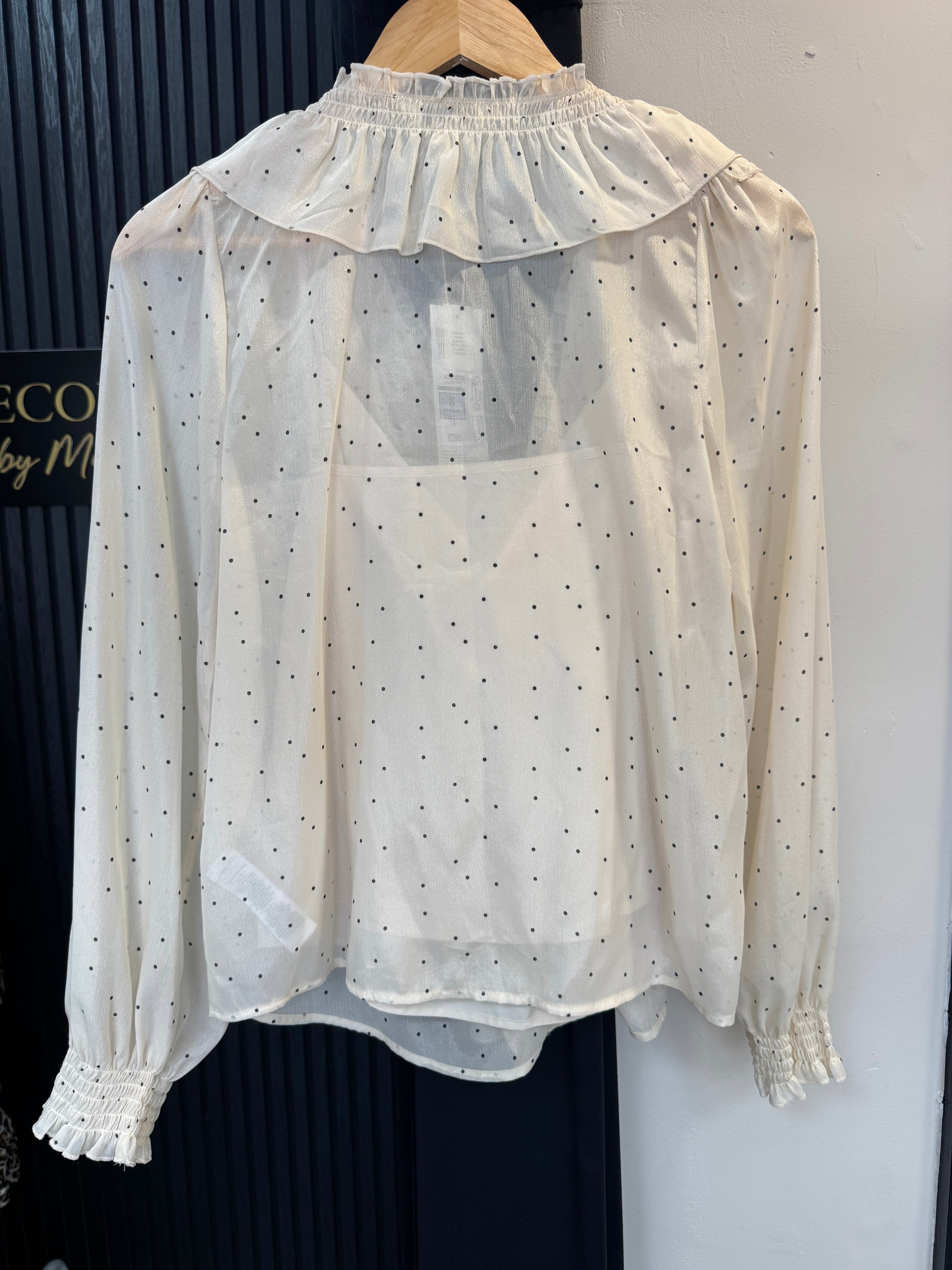 M&S Cream Polka Dot Ruffle Blouse – Size 8 NWT