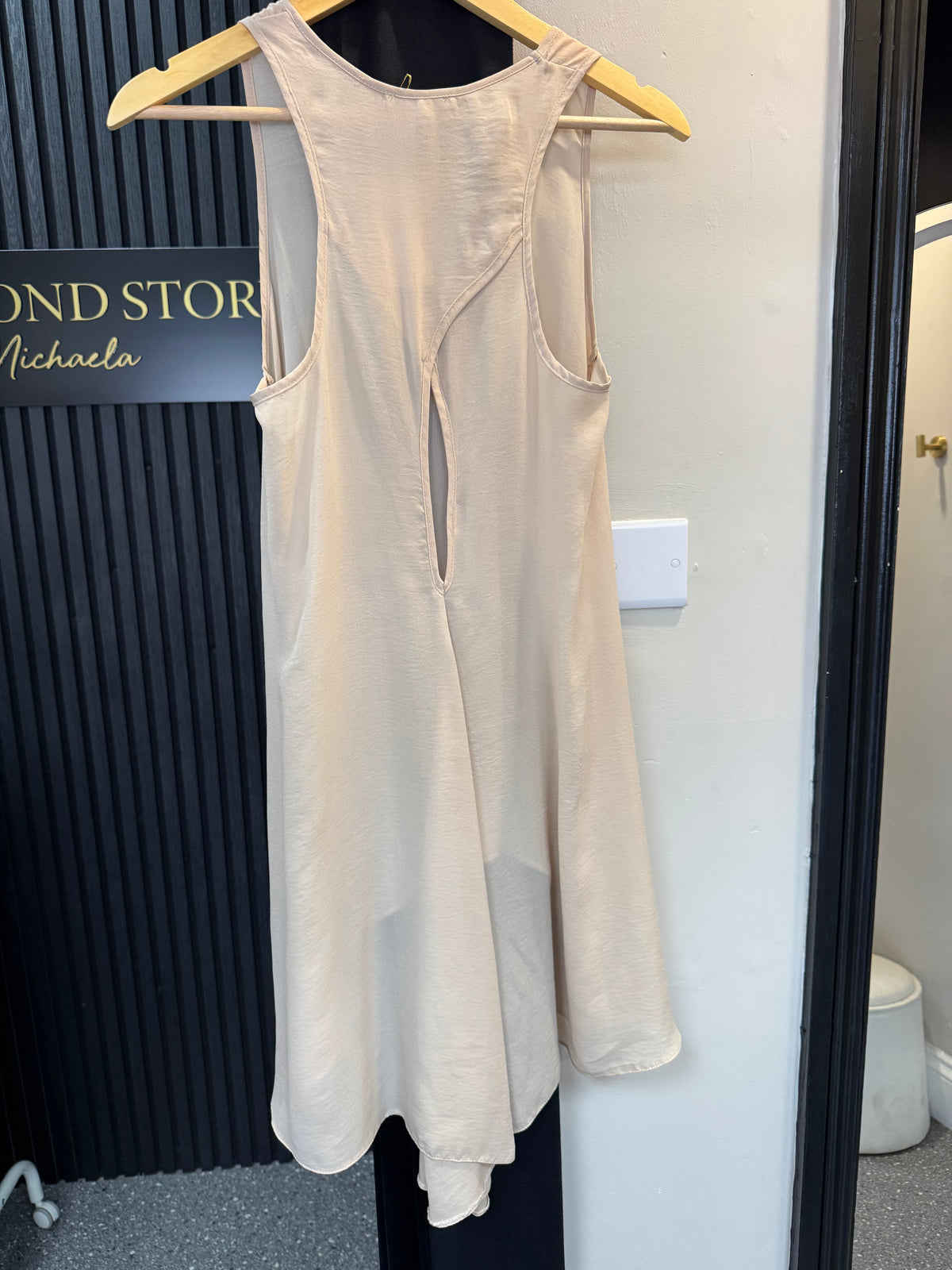 River Island Cream Layered Drape Sleeveless Top Size 10