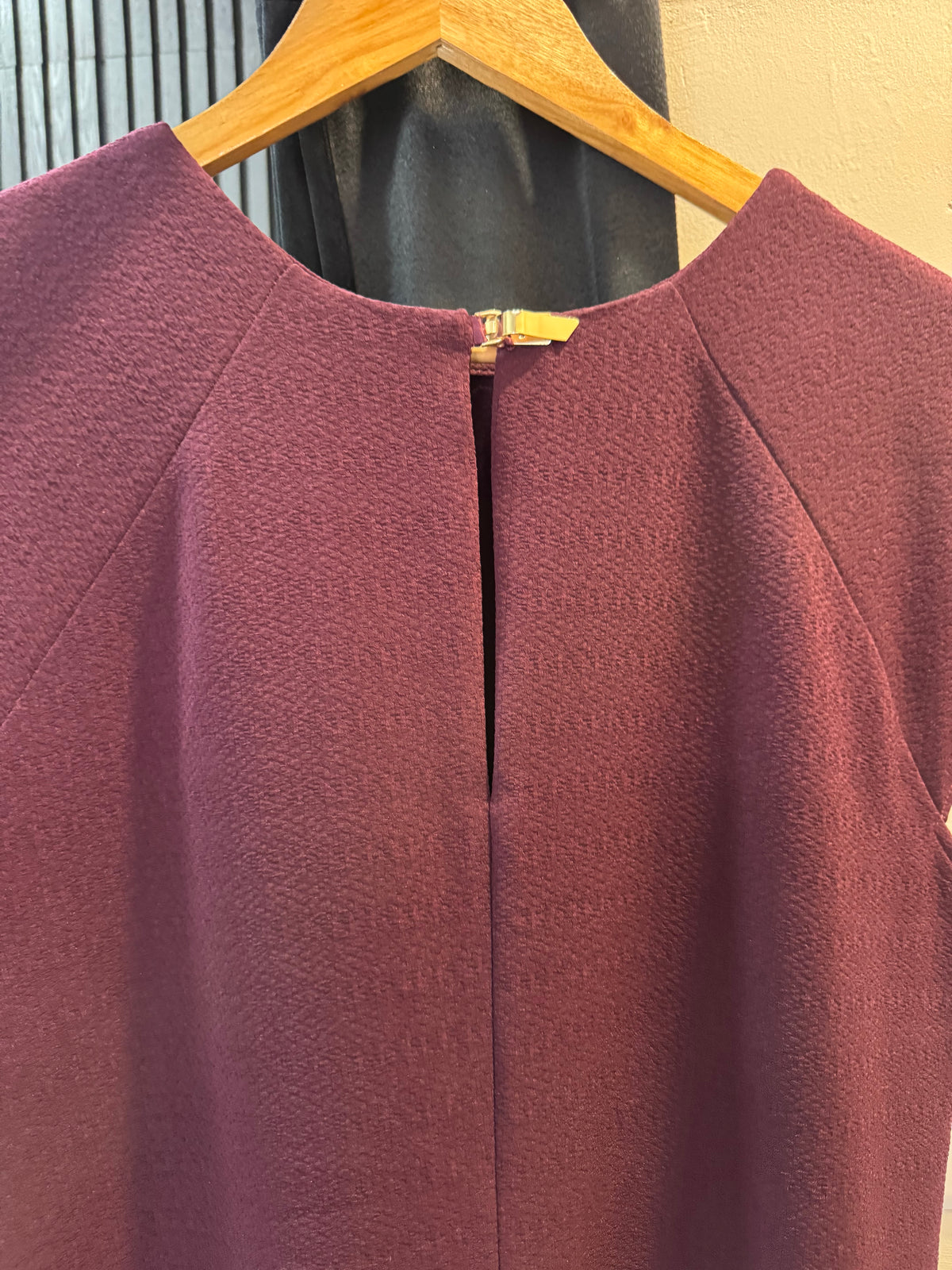 River Island Burgundy Textured Shift Dress – Size 16