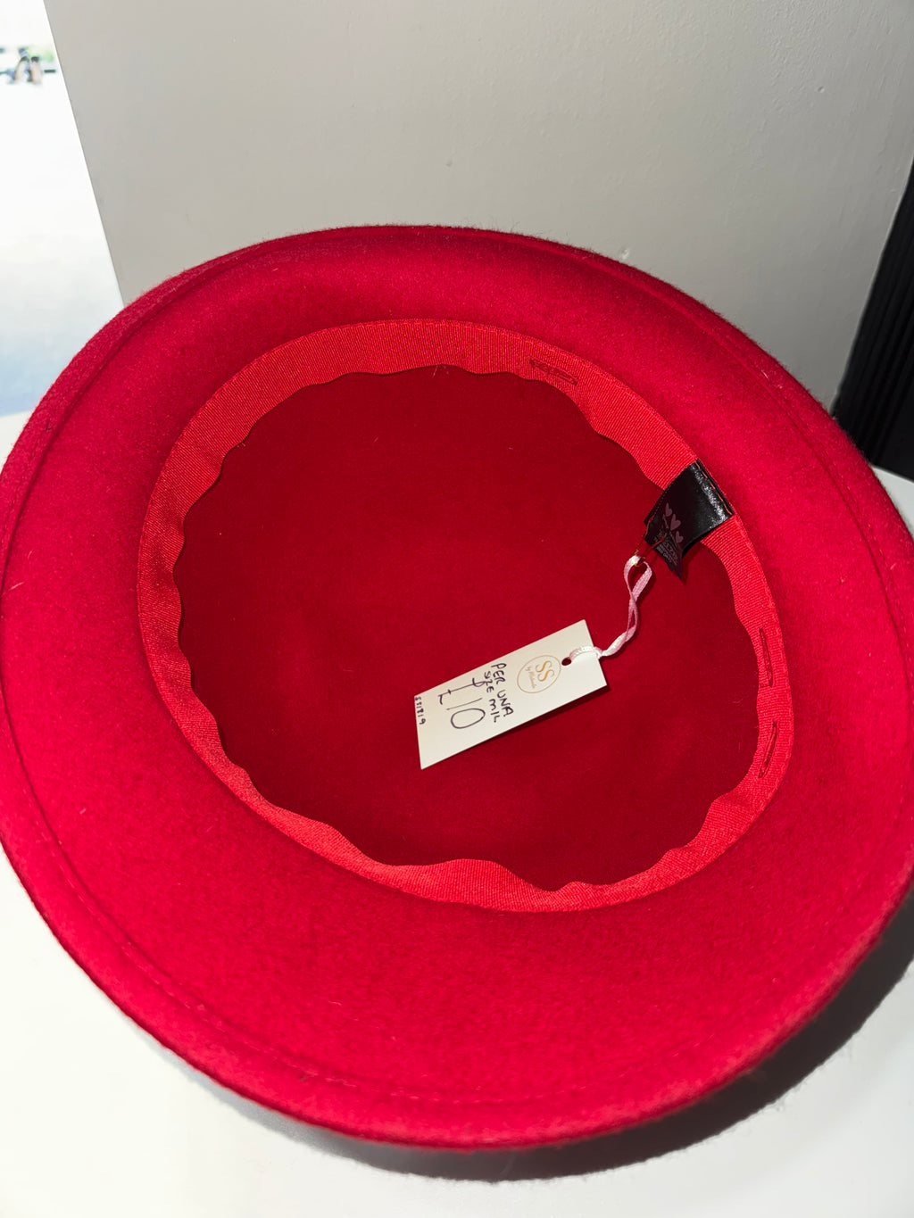 Per Una Red Bow Detail Cloche Hat – Size M/L