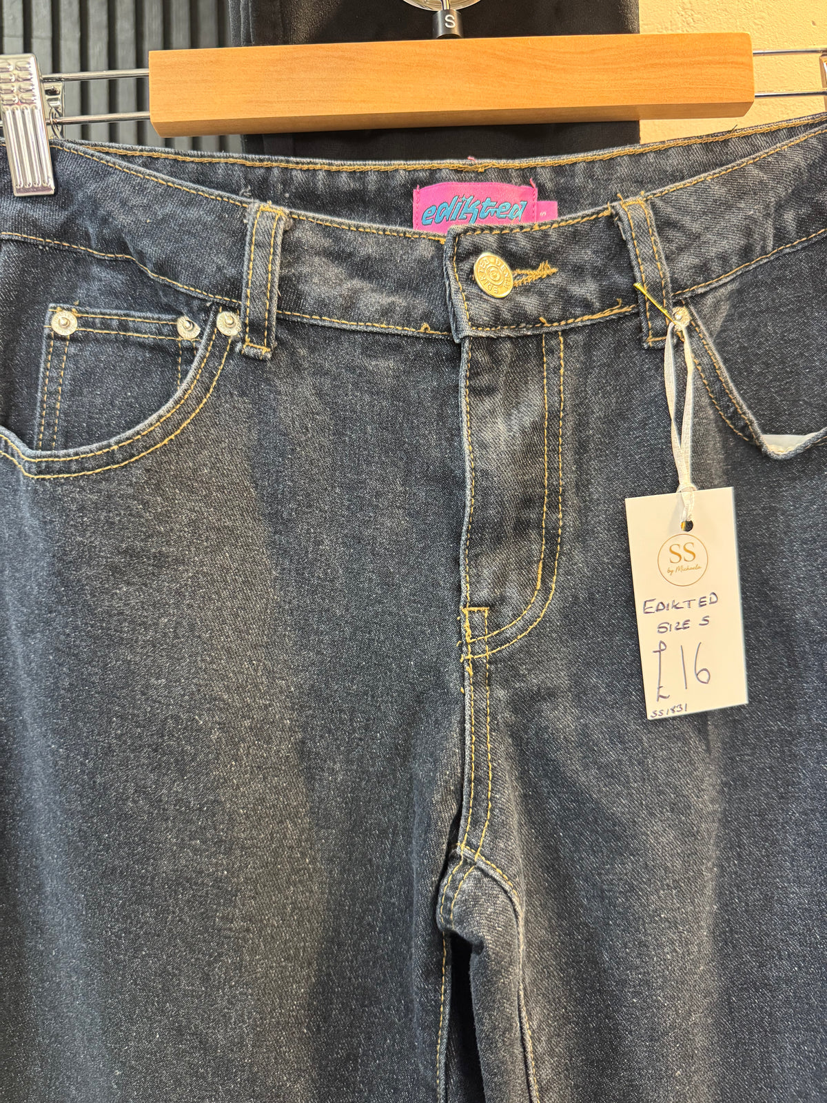 Edikted Dark Wash Wide Leg Jeans – Size S