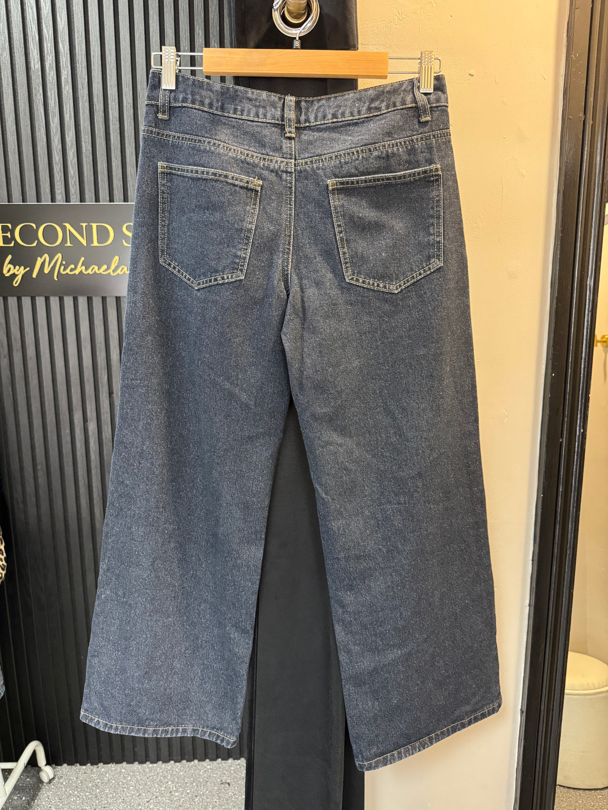 Edikted Dark Wash Wide Leg Jeans – Size S